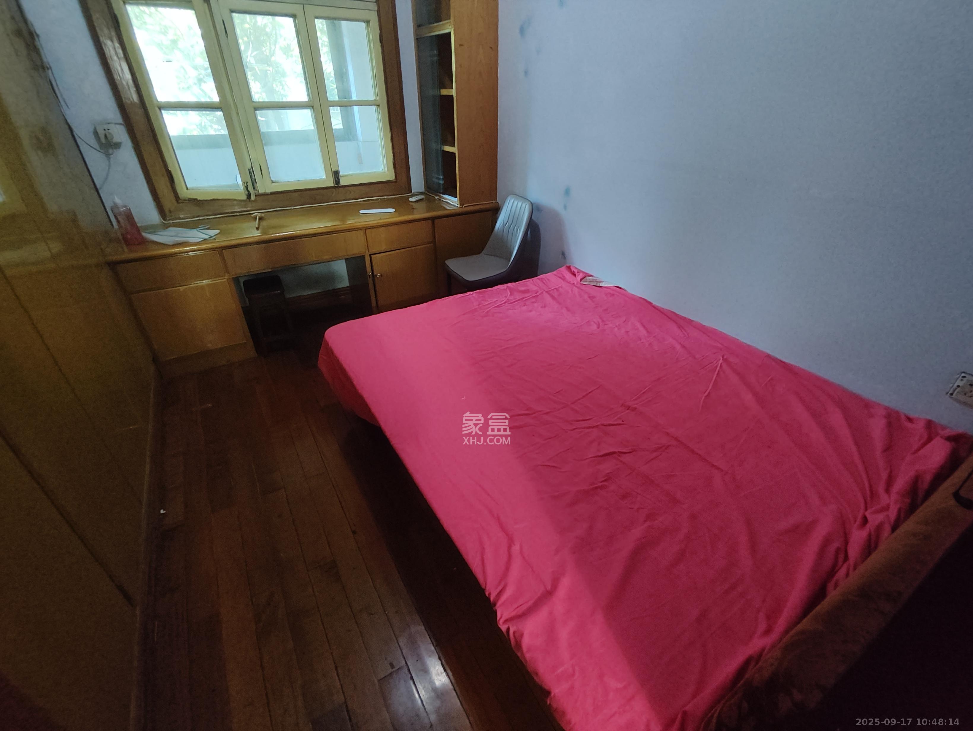 金叶公寓（原省烟草公司宿舍）  3室2厅1卫    1800.0元/月室内图