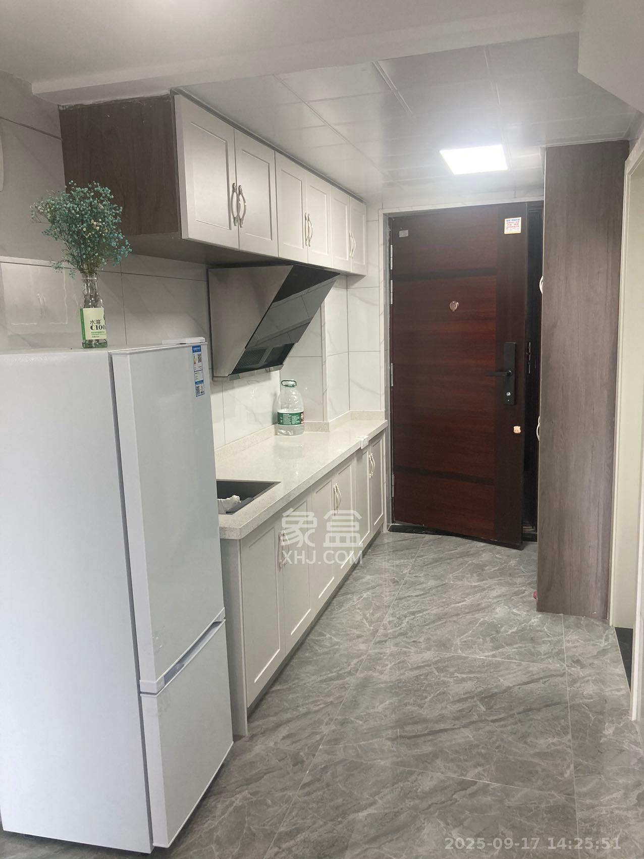 润和滨江府 2室2厅1卫 1900.0元/月 润和滨江府 2室2厅1卫 1900.0元/月室内图