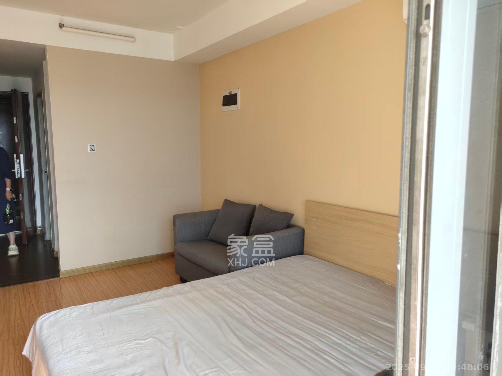 万科白鹭郡  1室1厅1卫    1300.0元/月 万科白鹭郡  1室1厅1卫    1300.0元/月室内图