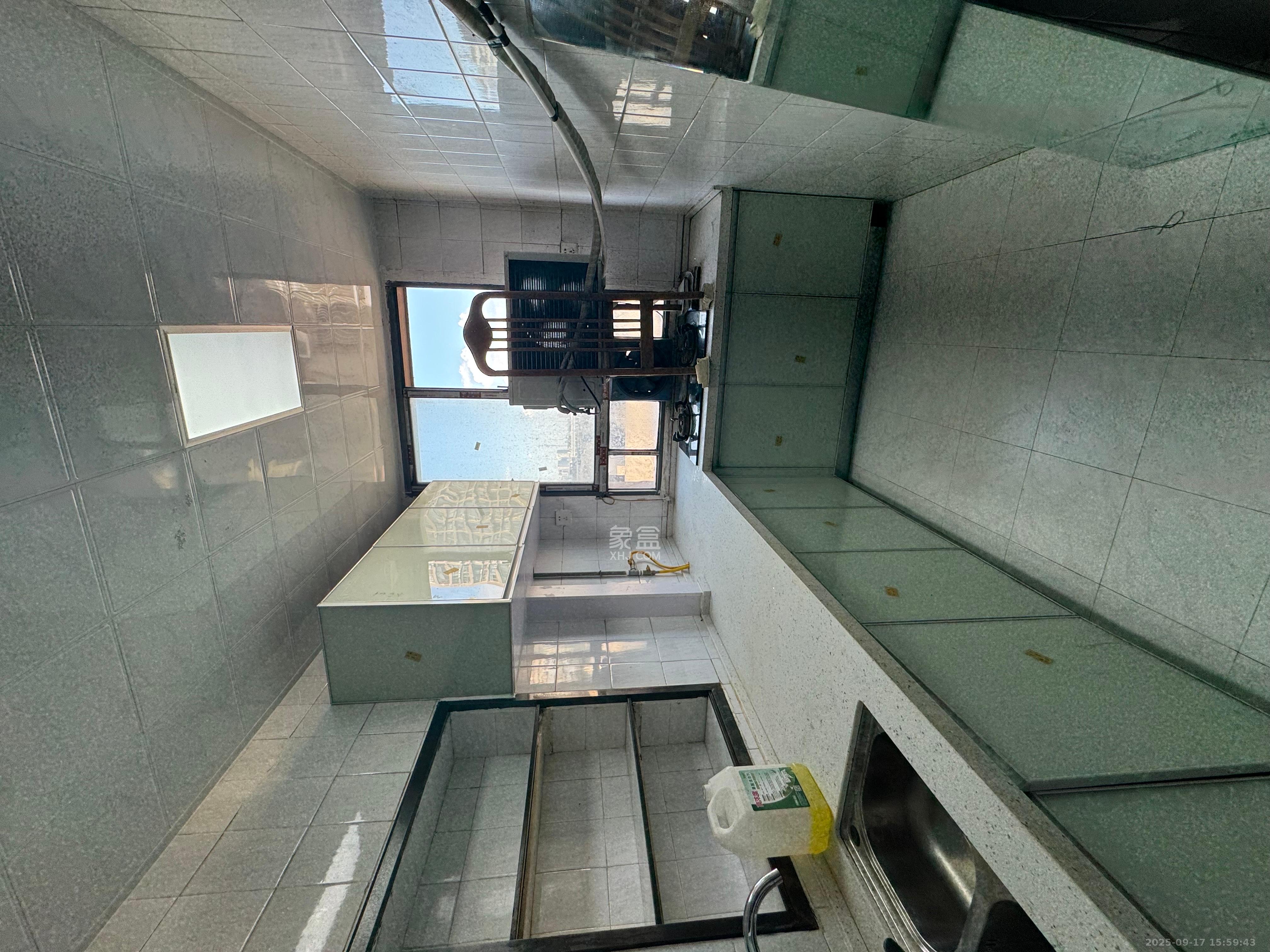 燕山街社区 3室1厅1卫 2000.0元/月 燕山街社区 3室1厅1卫 2000.0元/月室内图