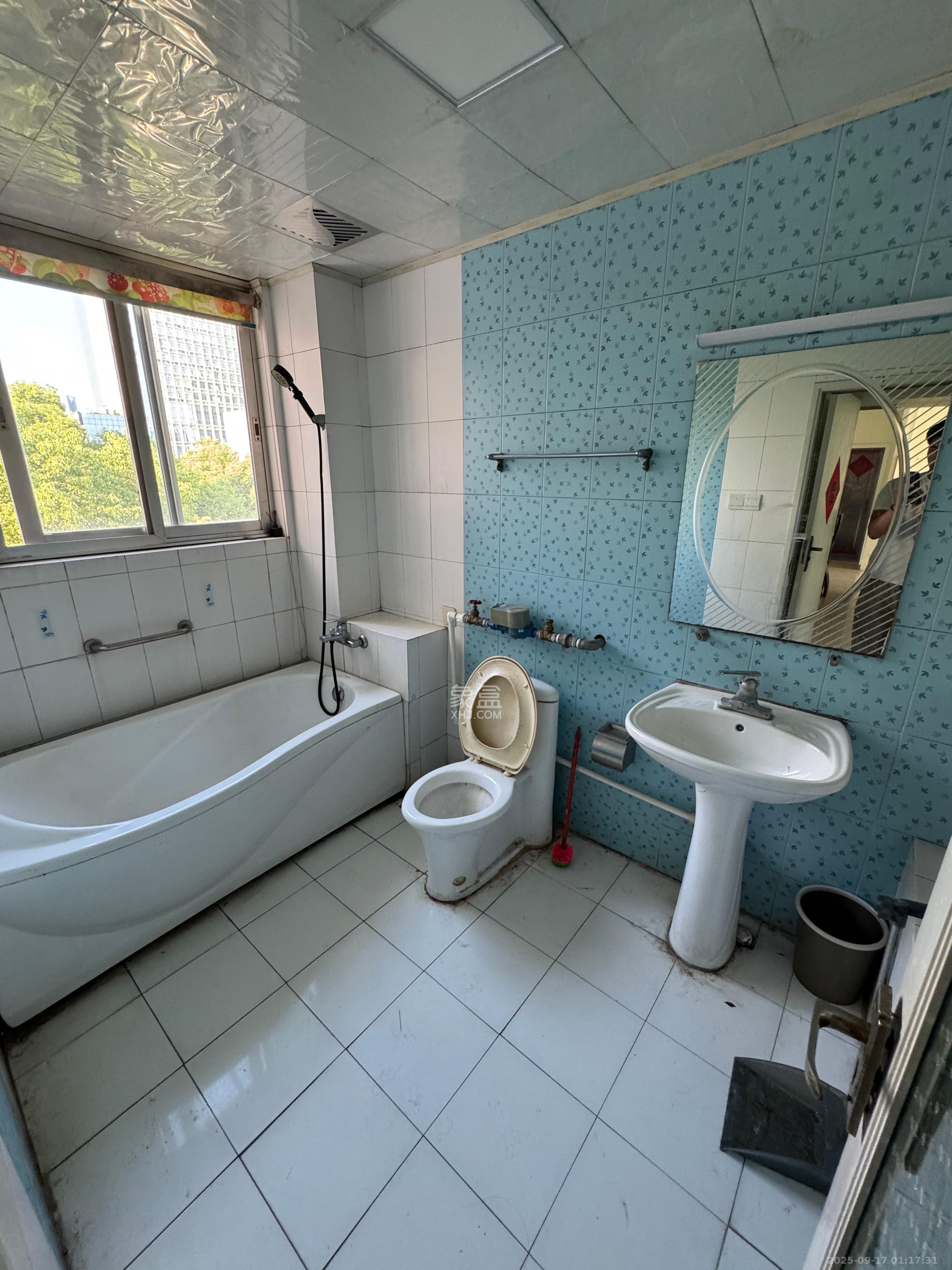 电信花园  1室0厅0卫    2300.0元/月室内图