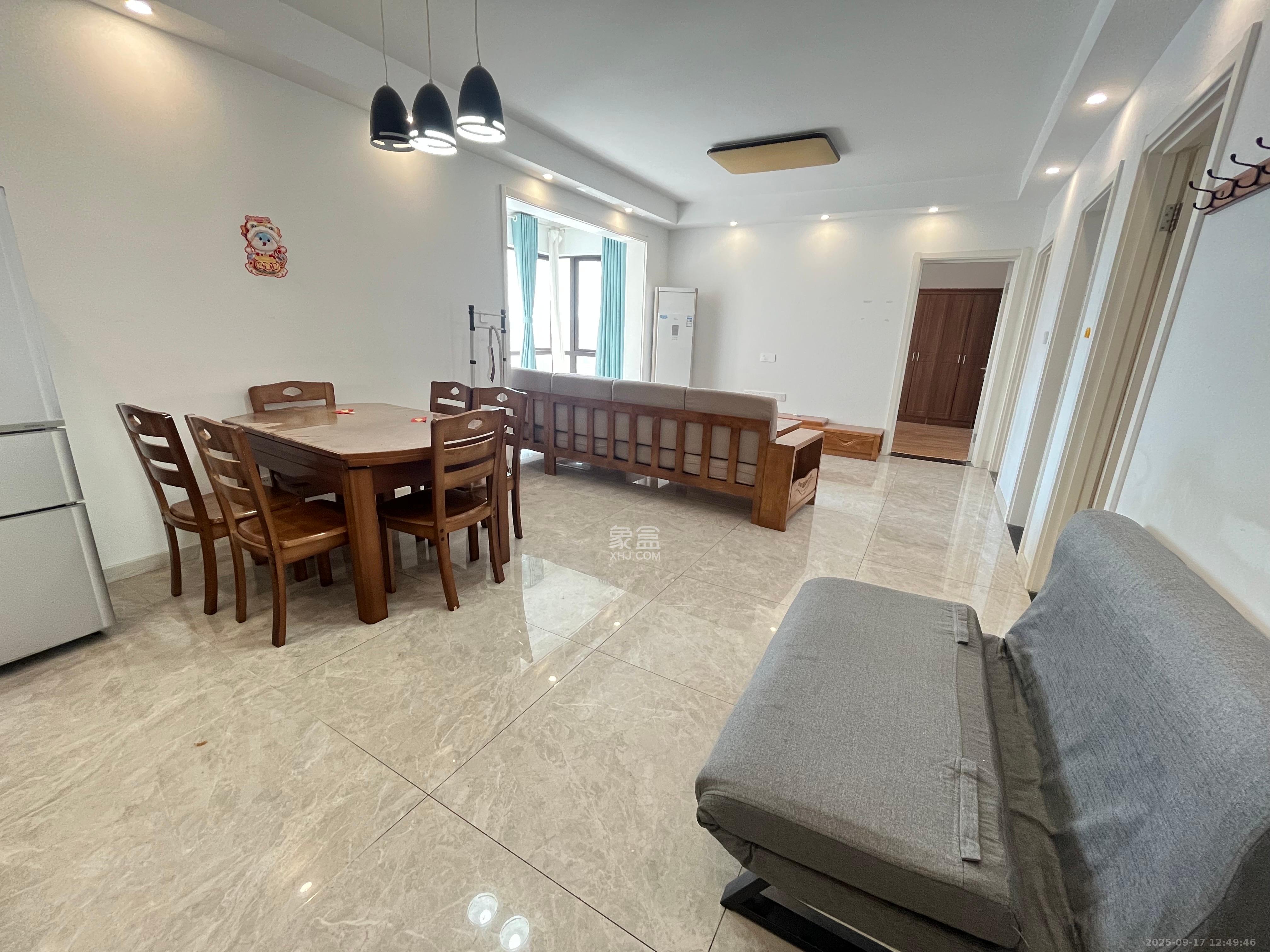 保利西海岸B区  3室2厅2卫    3600.0元/月室内图