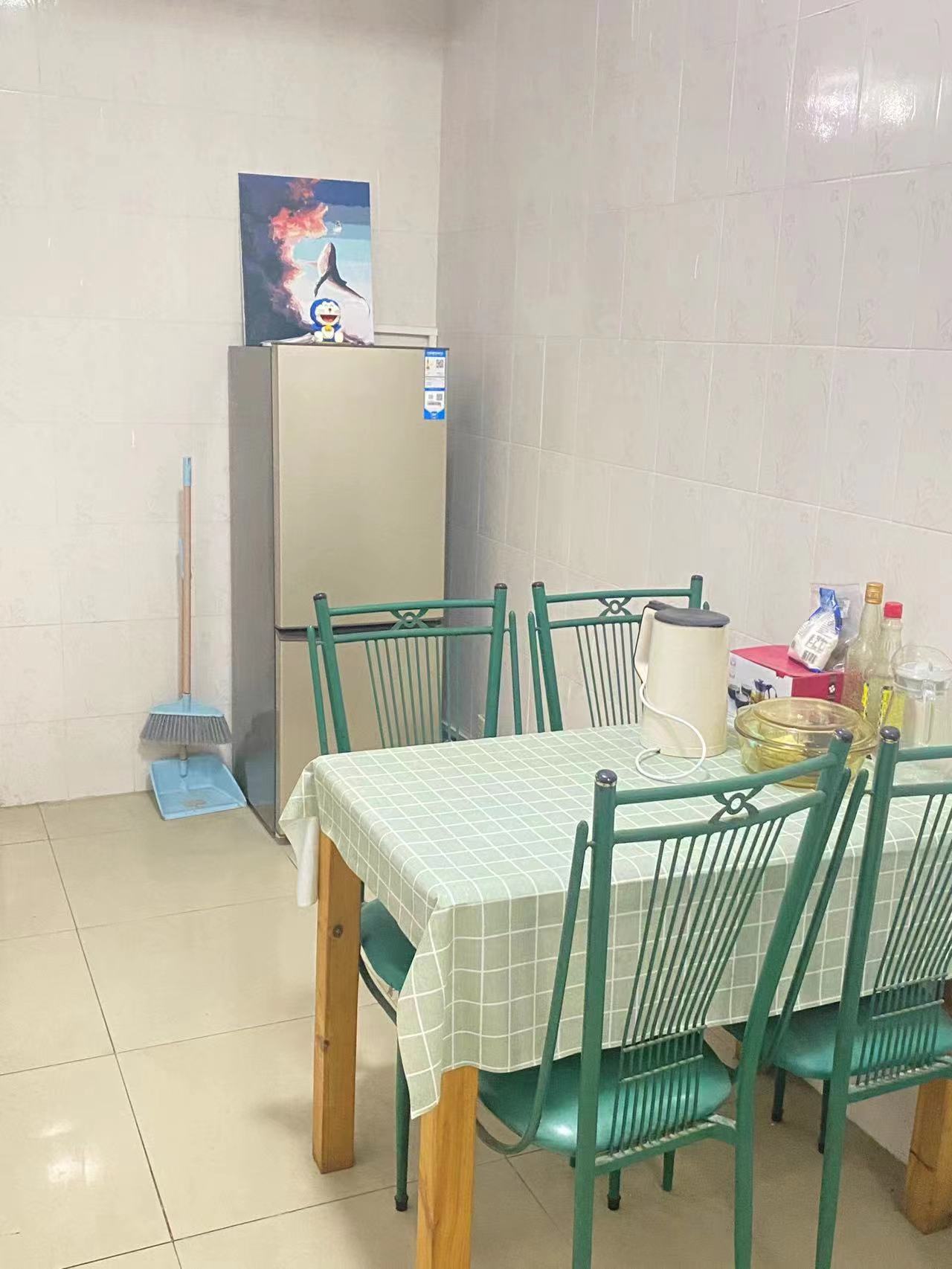 昌茂花园 3室2厅1卫 1800.0元/月 昌茂花园 3室2厅1卫 1800.0元/月室内图