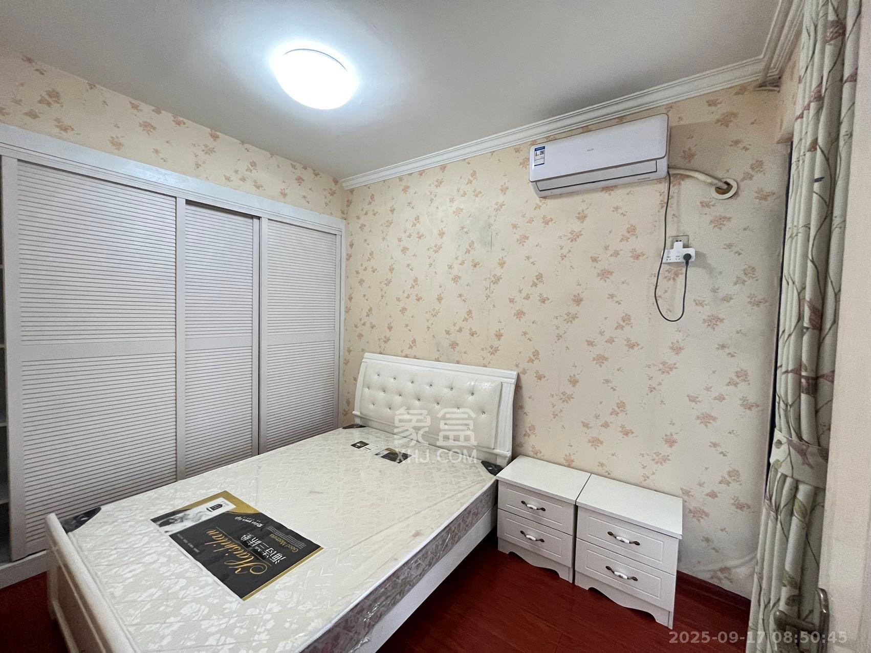 加加大街（华景苑）  2室1厅1卫    1800.0元/月室内图