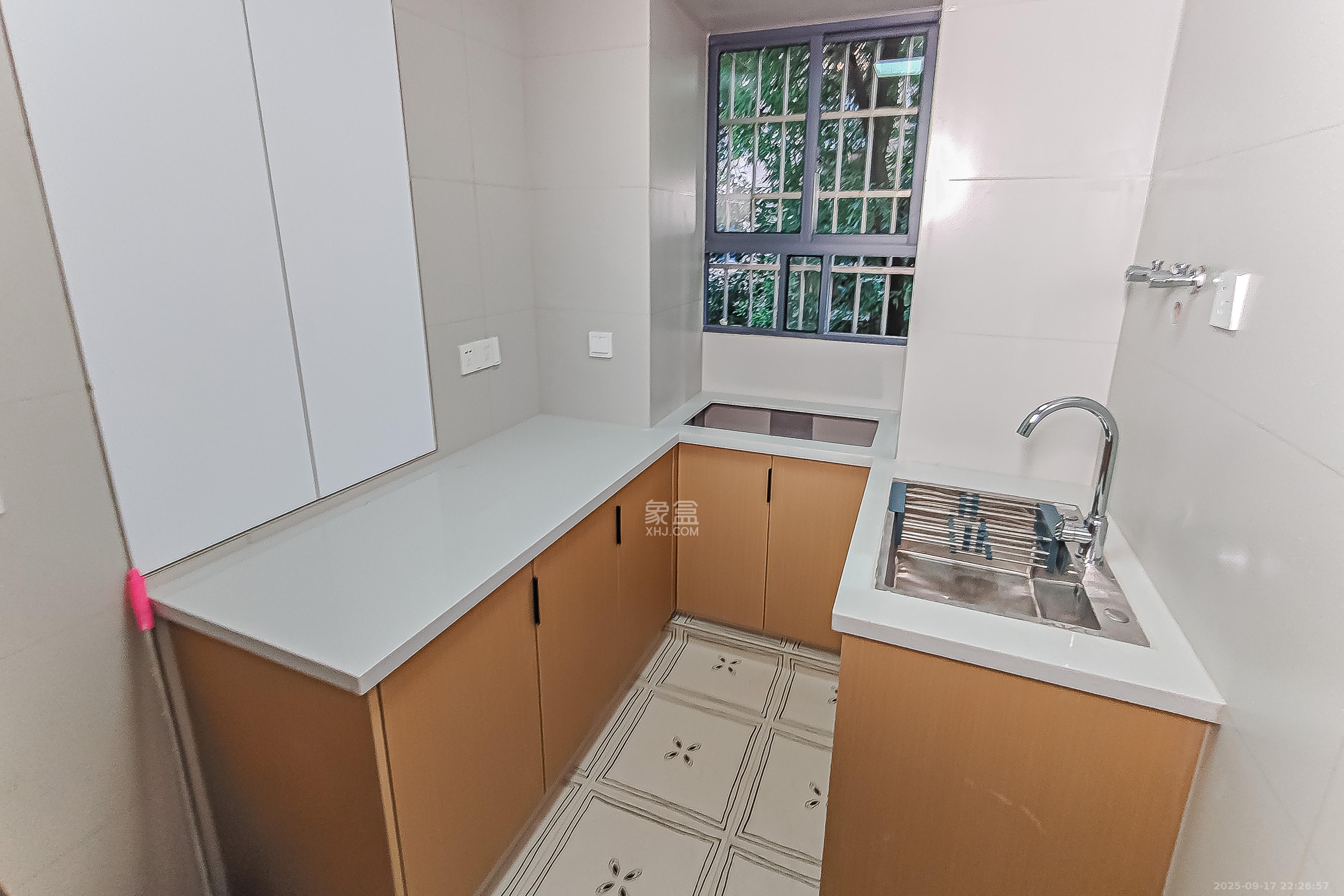 省机械工业学院(湖南工业职业学院雨花校区) 2室2厅1卫 46.8万 省机械工业学院(湖南工业职业学院雨花校区) 2室2厅1卫 46.8万厨房