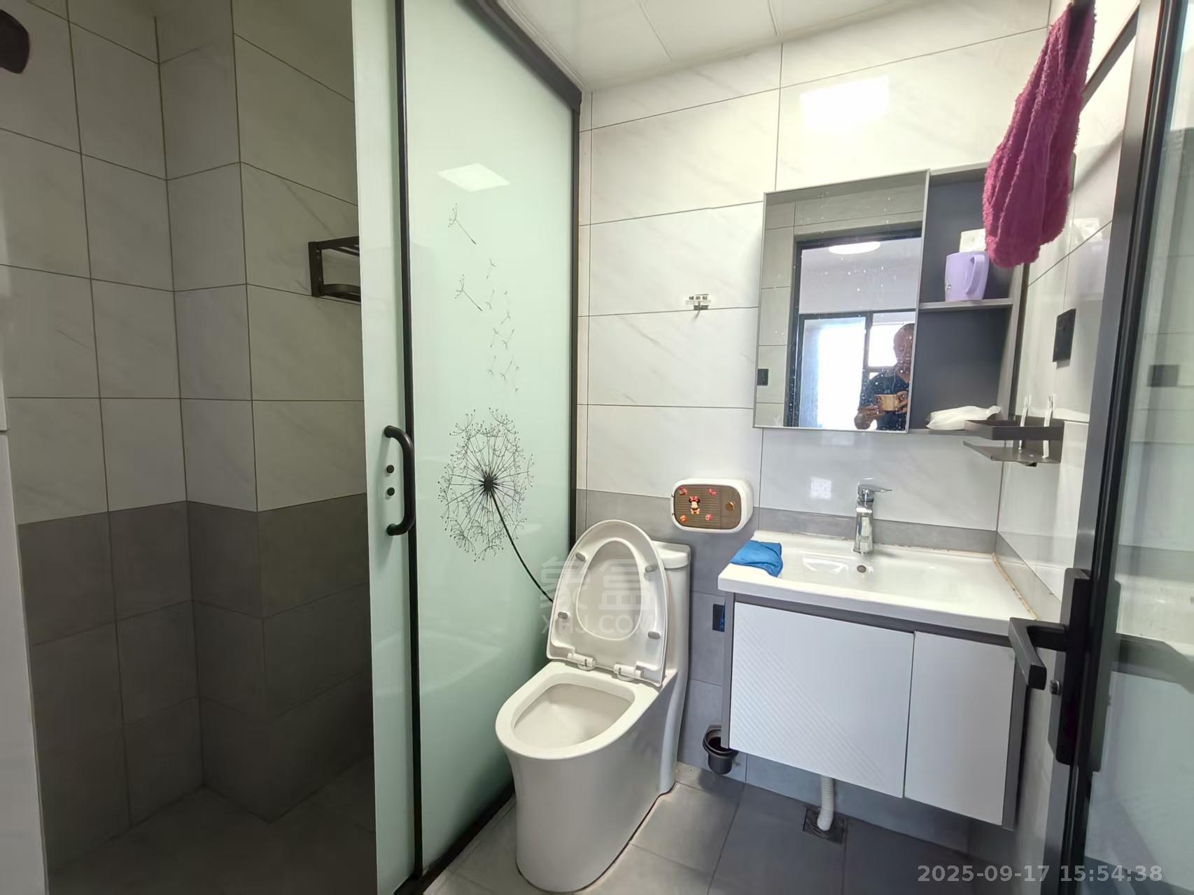 中泰财富湘江 1室1厅1卫 1600.0元/月 中泰财富湘江 1室1厅1卫 1600.0元/月室内图