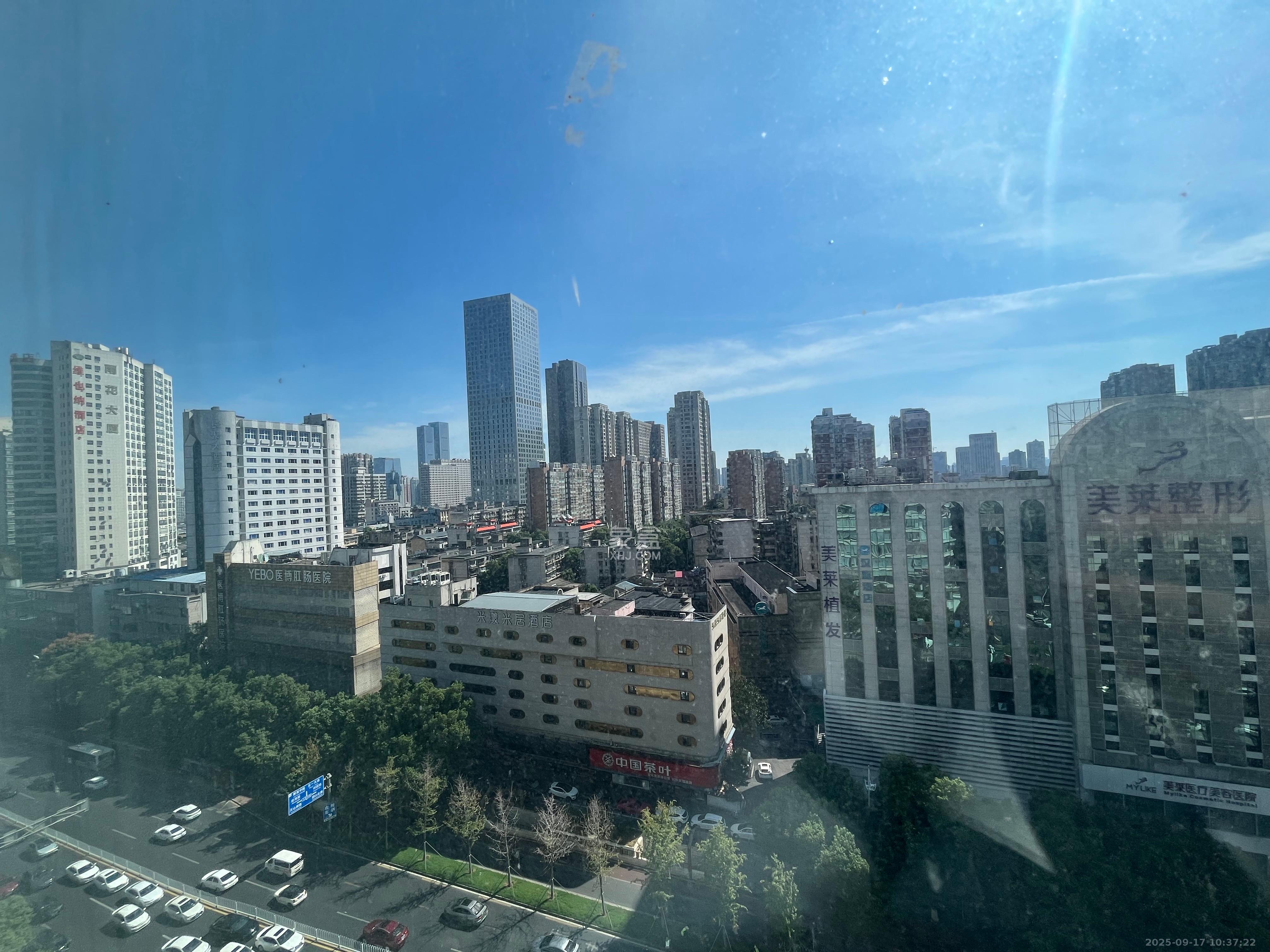 城市之心 1室2厅0卫 3000.0元/月 城市之心 1室2厅0卫 3000.0元/月室内图