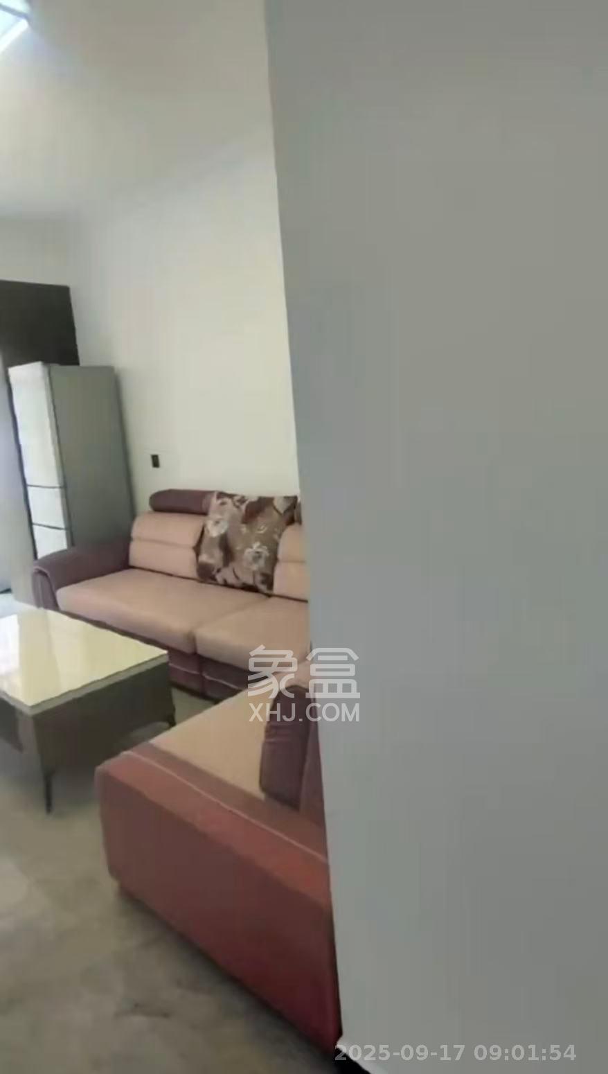 洋湖景园  2室2厅1卫    2400.0元/月室内图