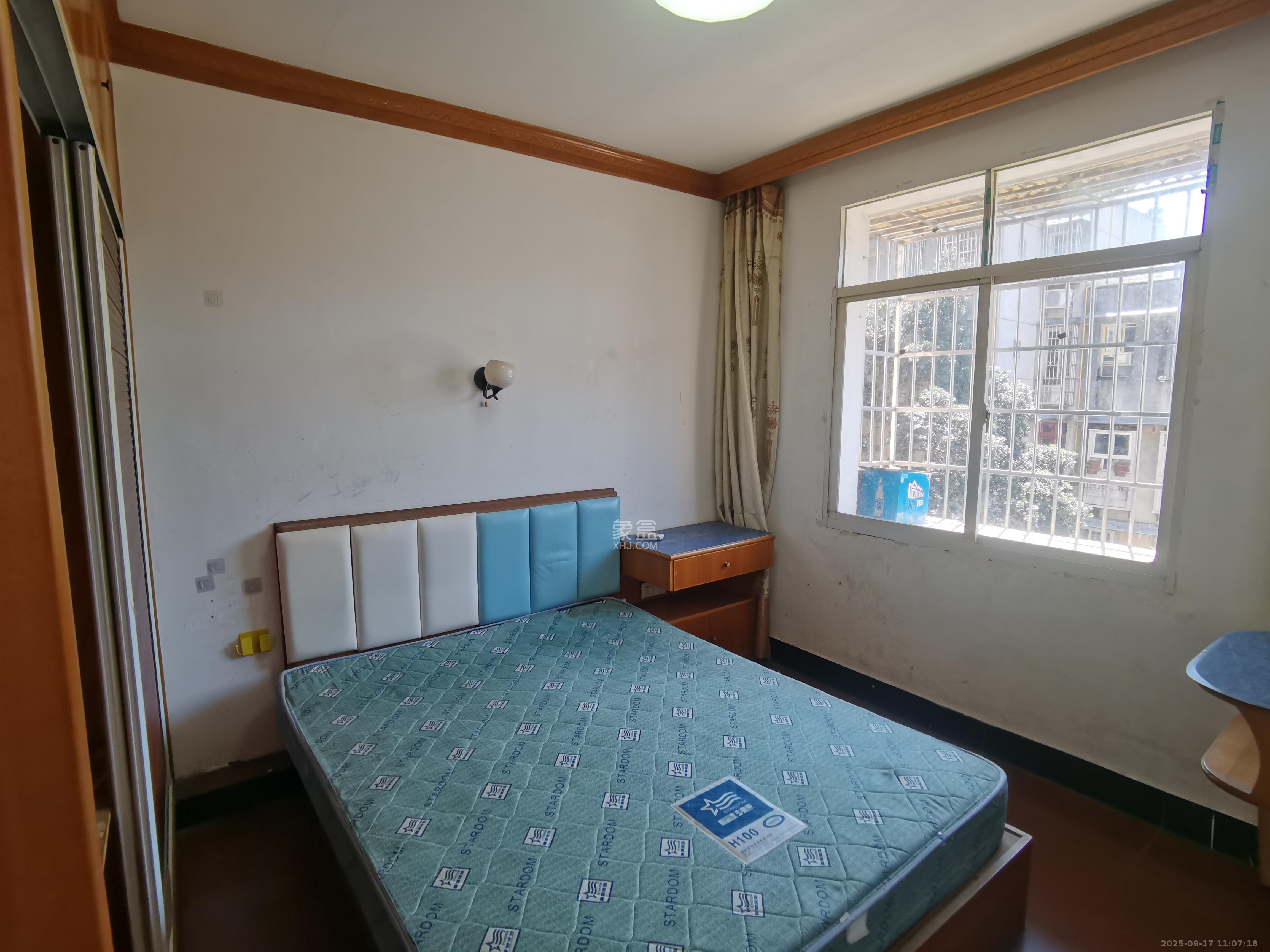 桔园小区1-8片 3室1厅1卫 1500.0元/月 桔园小区1-8片 3室1厅1卫 1500.0元/月室内图