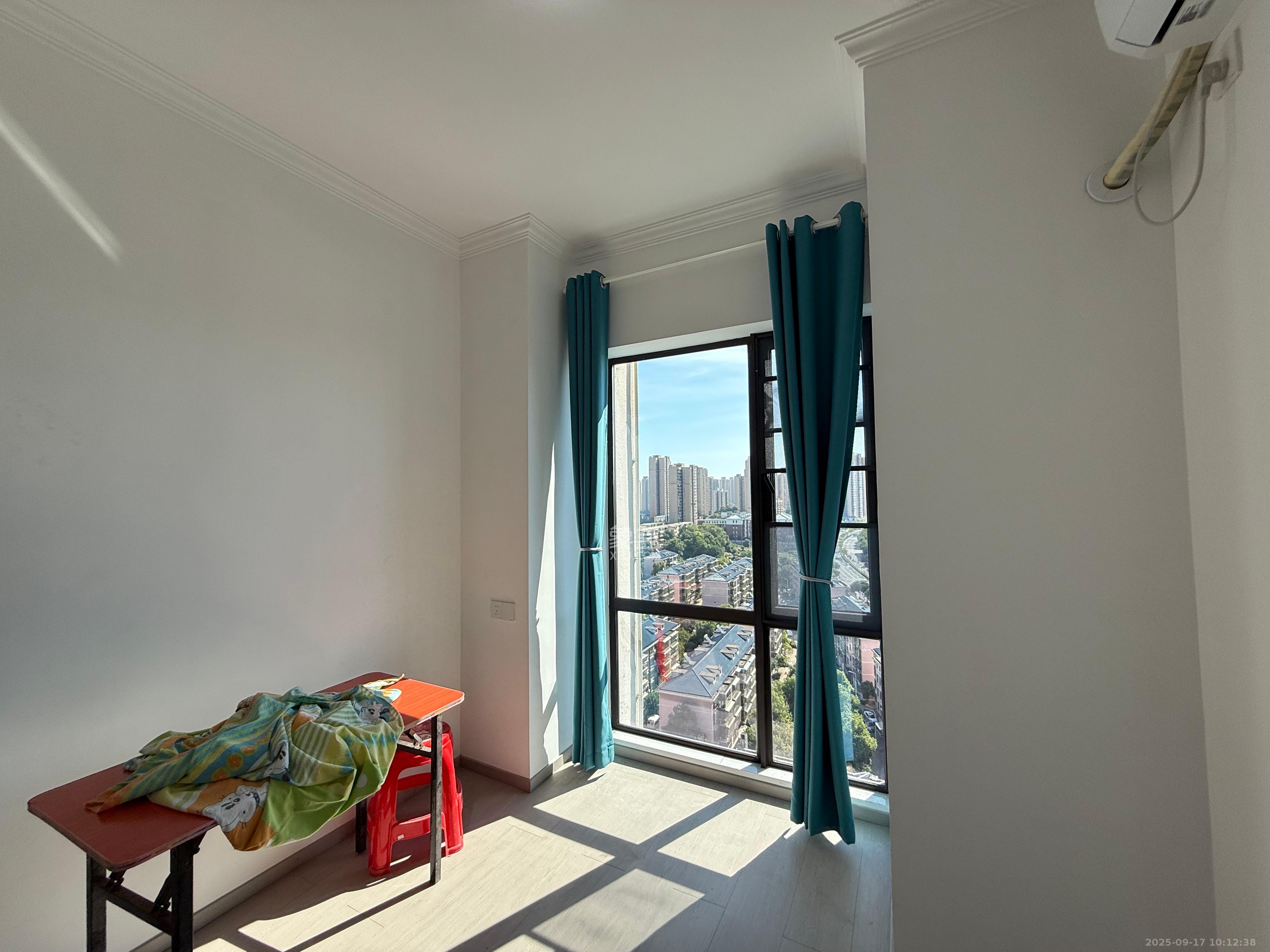 鄱阳汇金中心 1室0厅0卫 1900.0元/月 鄱阳汇金中心 1室0厅0卫 1900.0元/月室内图