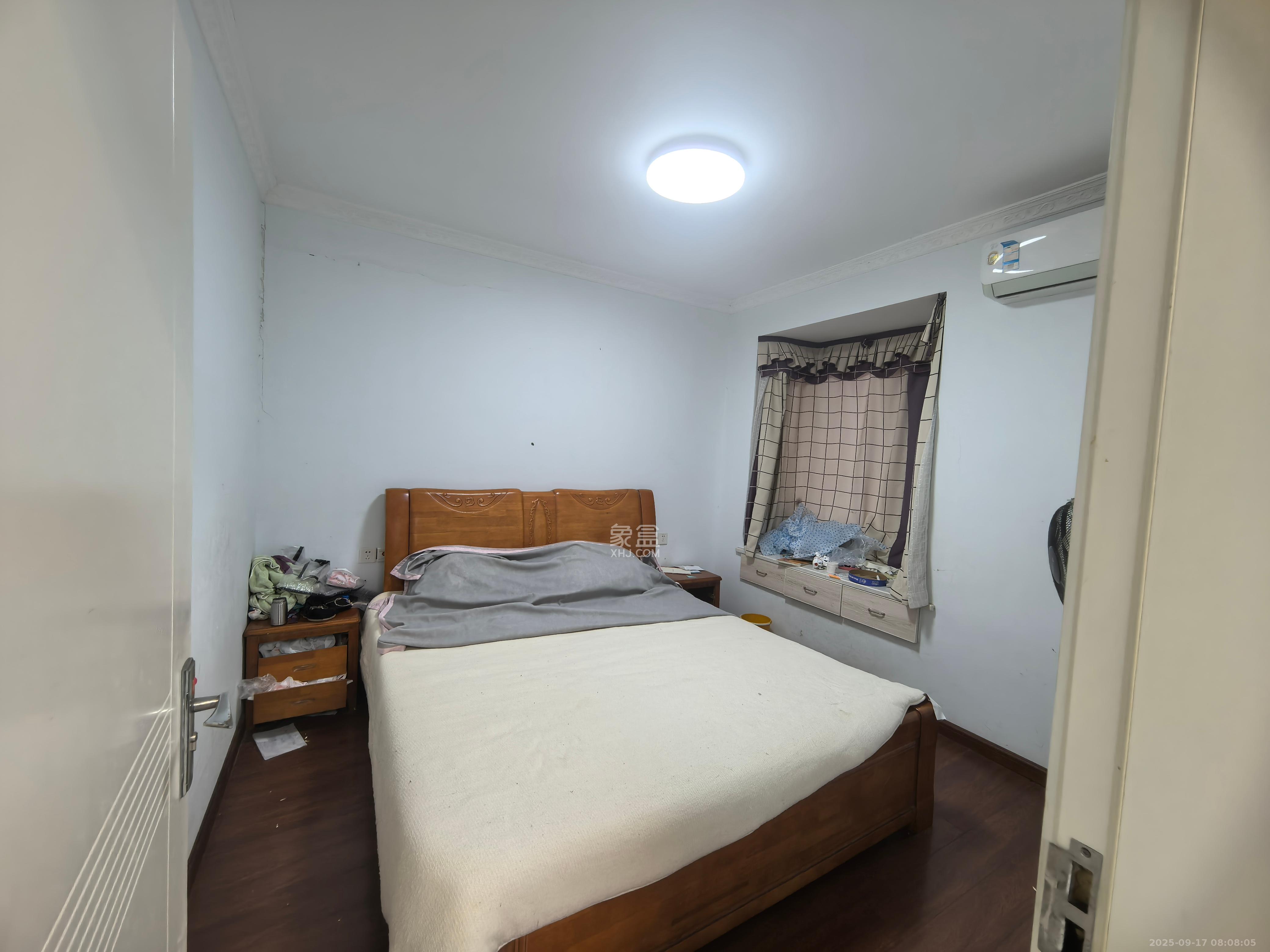 丽发新城 2室2厅1卫 1700.0元/月 丽发新城 2室2厅1卫 1700.0元/月室内图