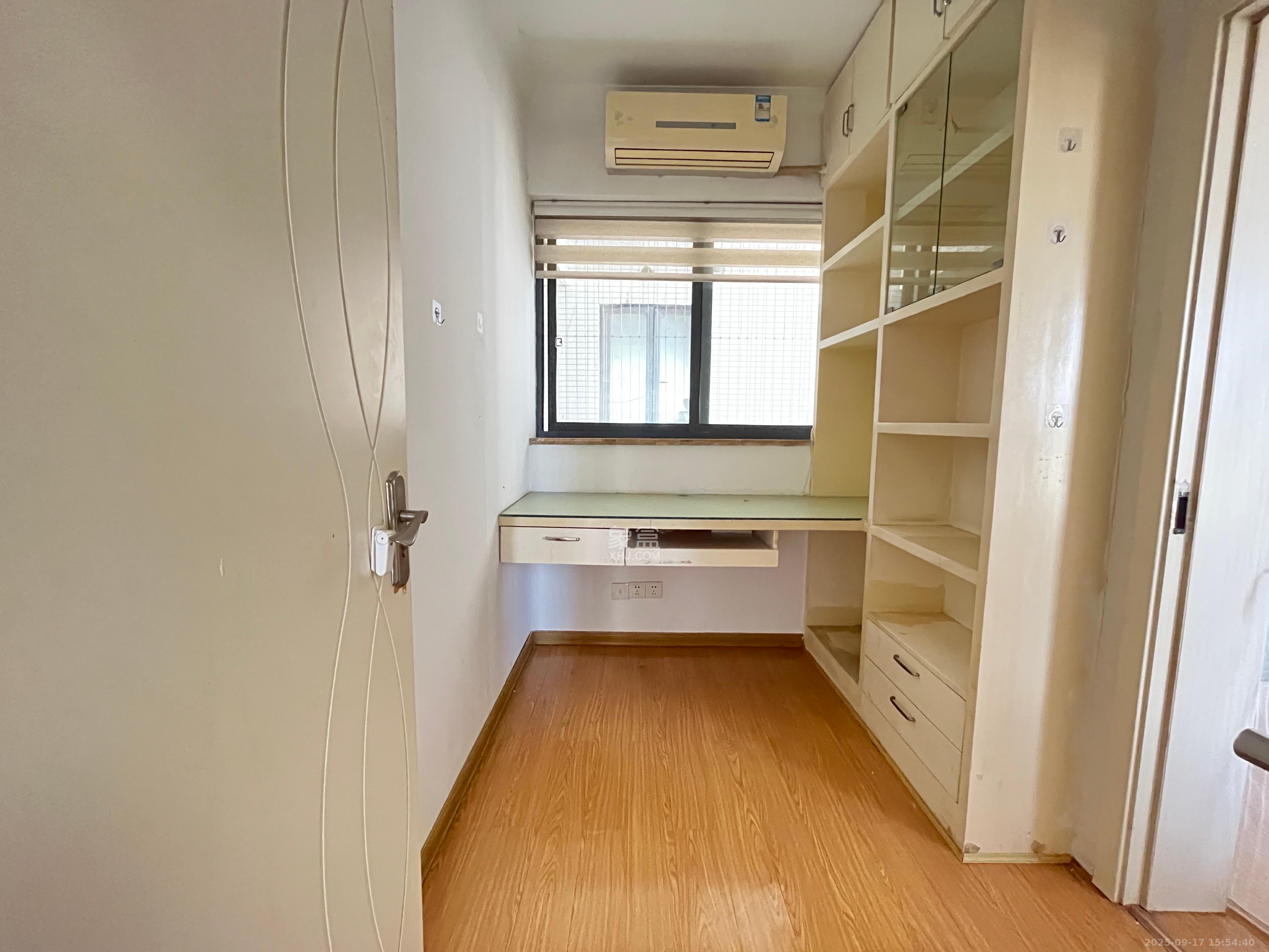 兰亭峰景  3室2厅2卫    2800.0元/月室内图