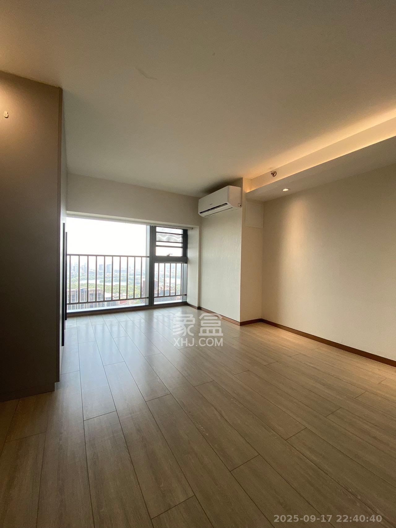 华远华时代 4室2厅2卫 4500.0元/月 华远华时代 4室2厅2卫 4500.0元/月室内图