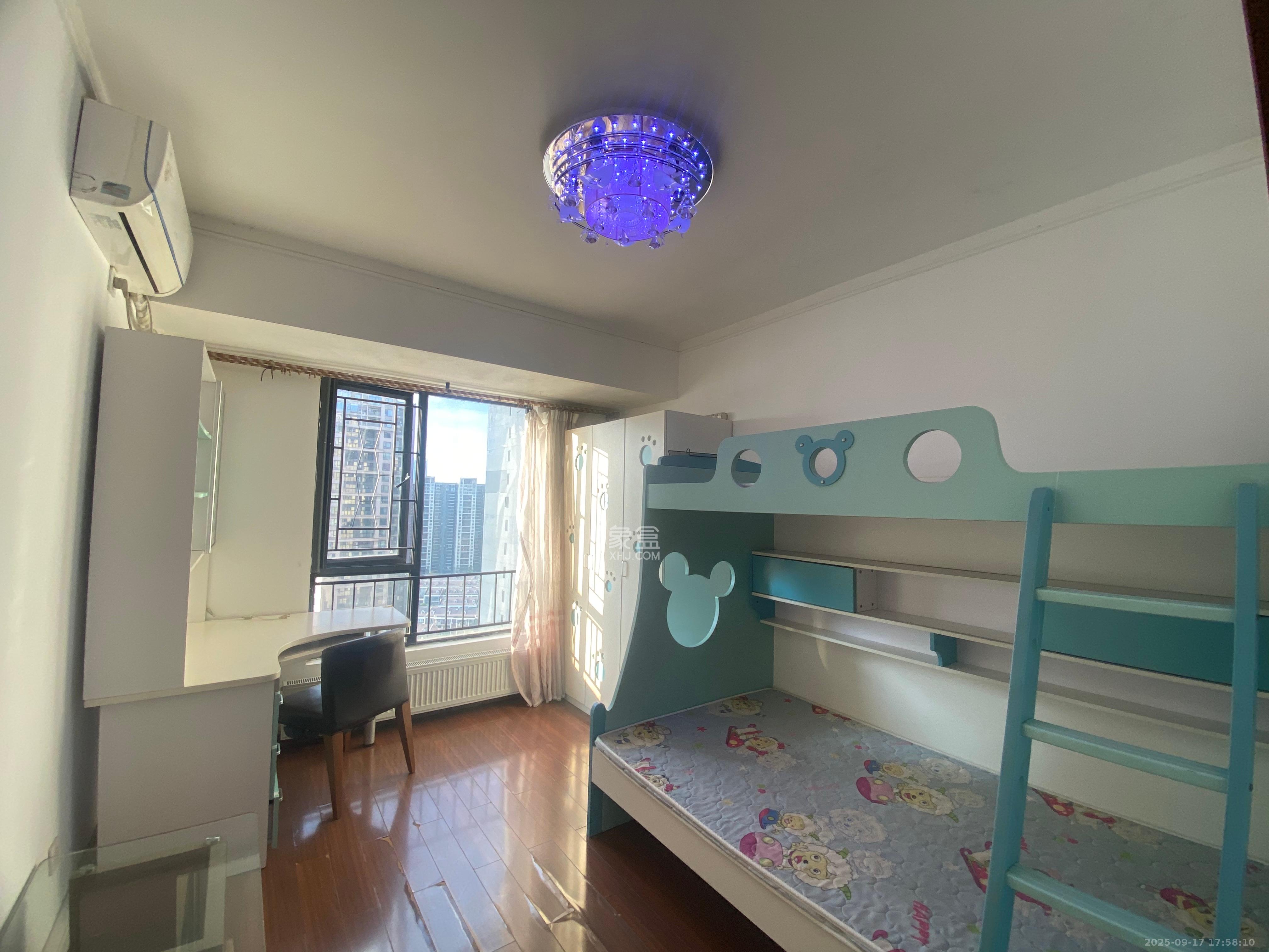 万科金域华府一期  3室2厅2卫    2600.0元/月室内图