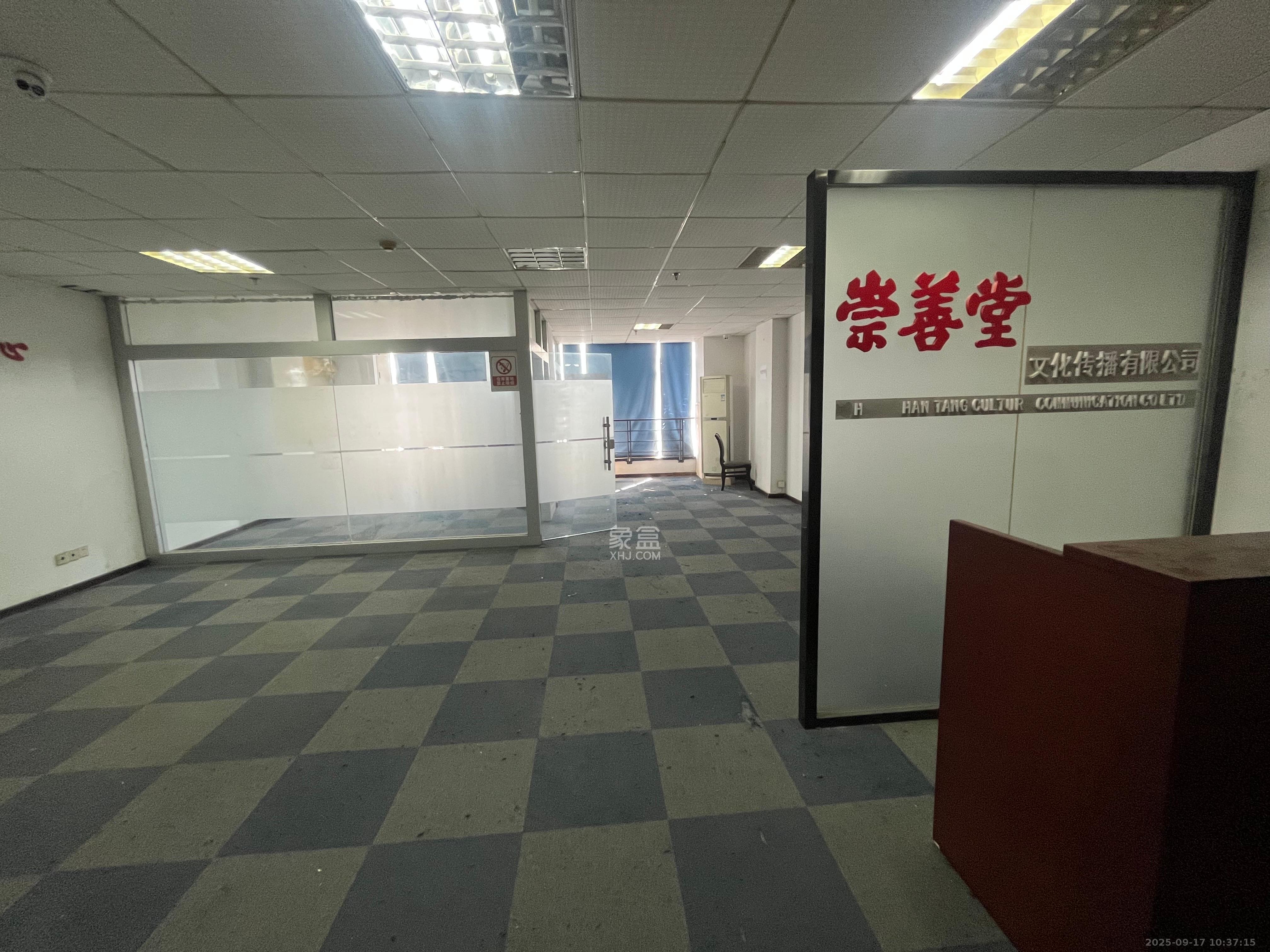 城市之心  1室2厅0卫    3000.0元/月室内图