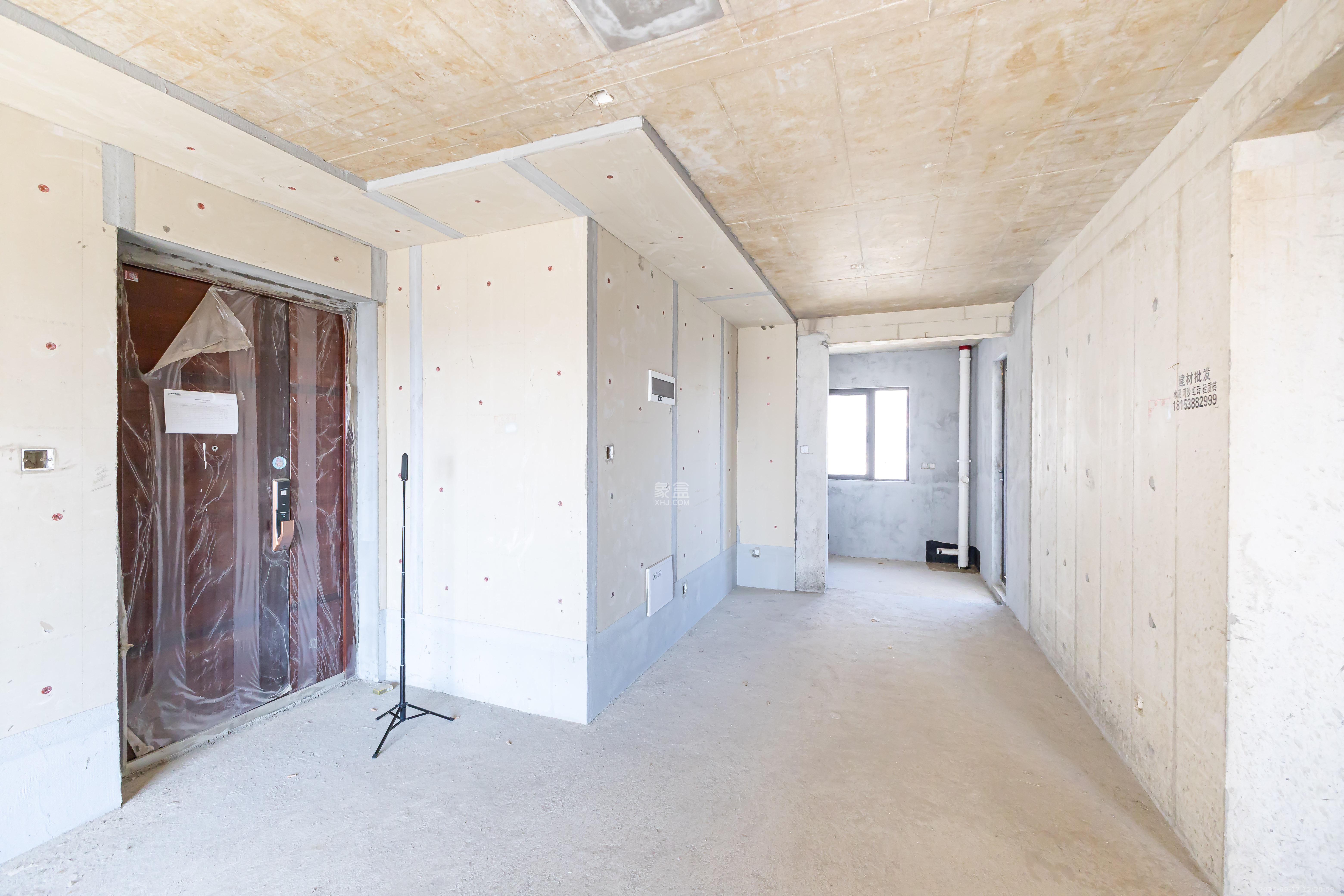 润和湘江天地D区 4室2厅2卫 150.0万 润和湘江天地D区 4室2厅2卫 150.0万客厅