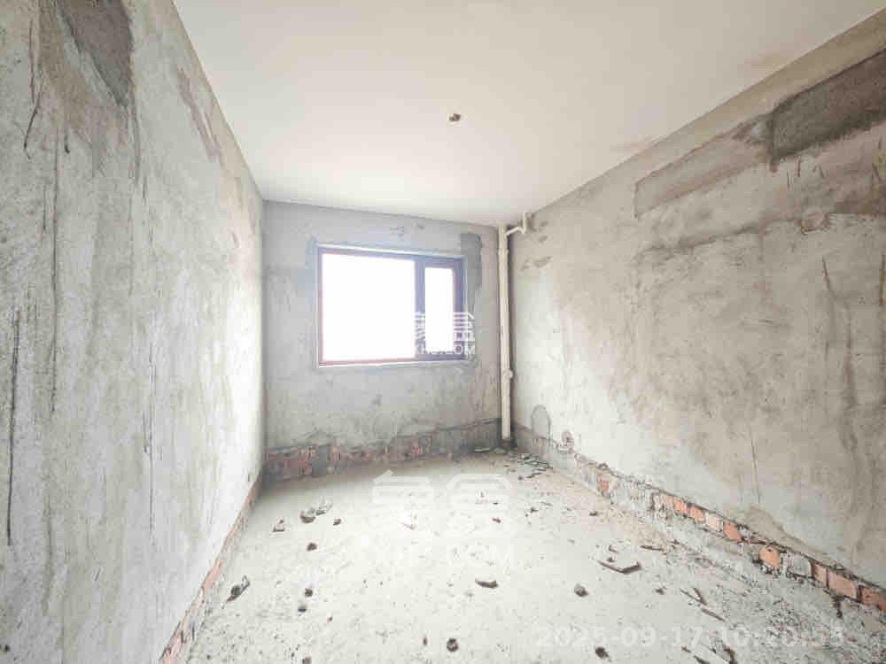 湘核新家园 5室3厅1卫 2000.0元/月 湘核新家园 5室3厅1卫 2000.0元/月室内图