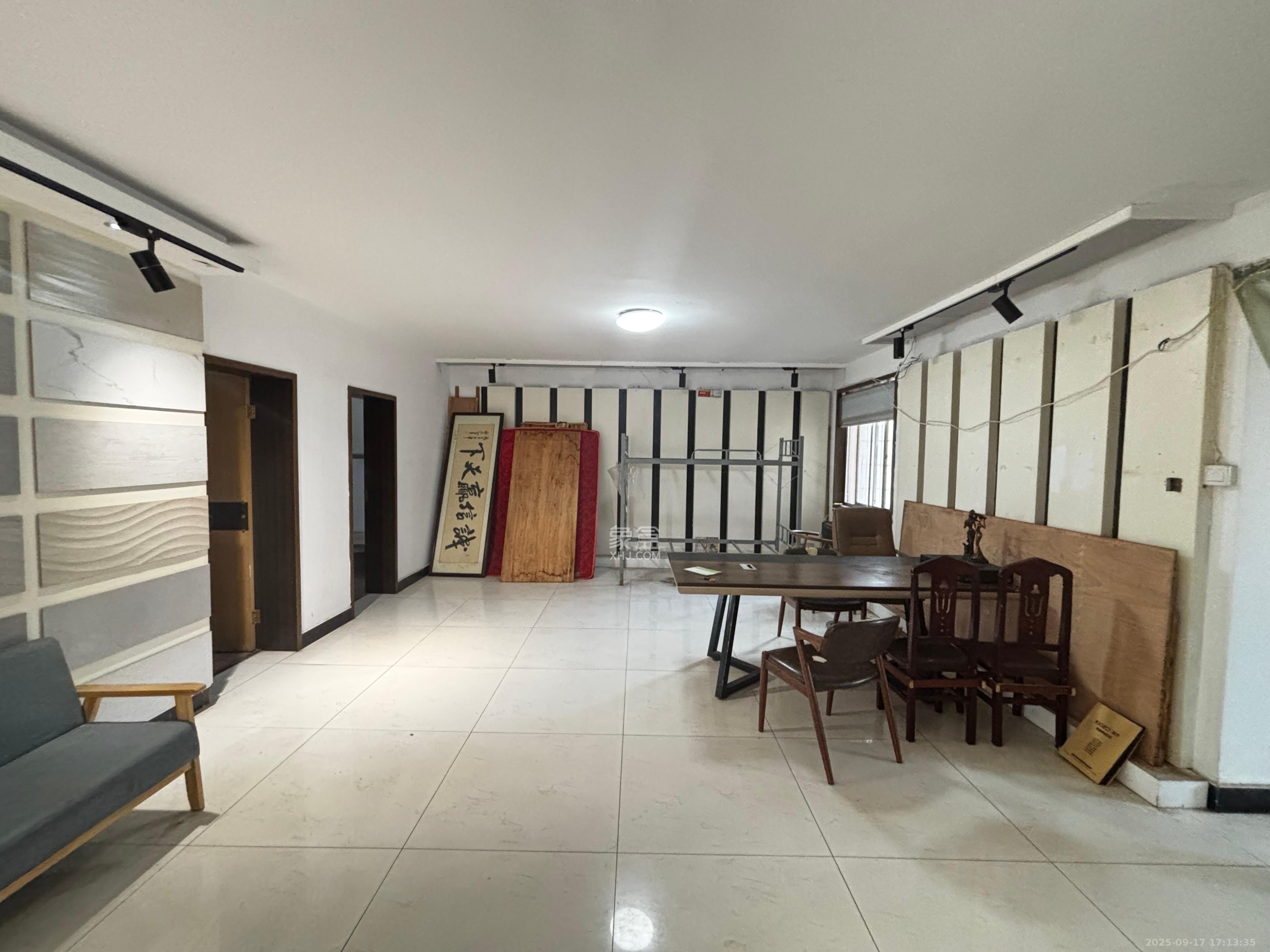 泰禹公馆  3室2厅2卫    1900.0元/月 泰禹公馆  3室2厅2卫    1900.0元/月