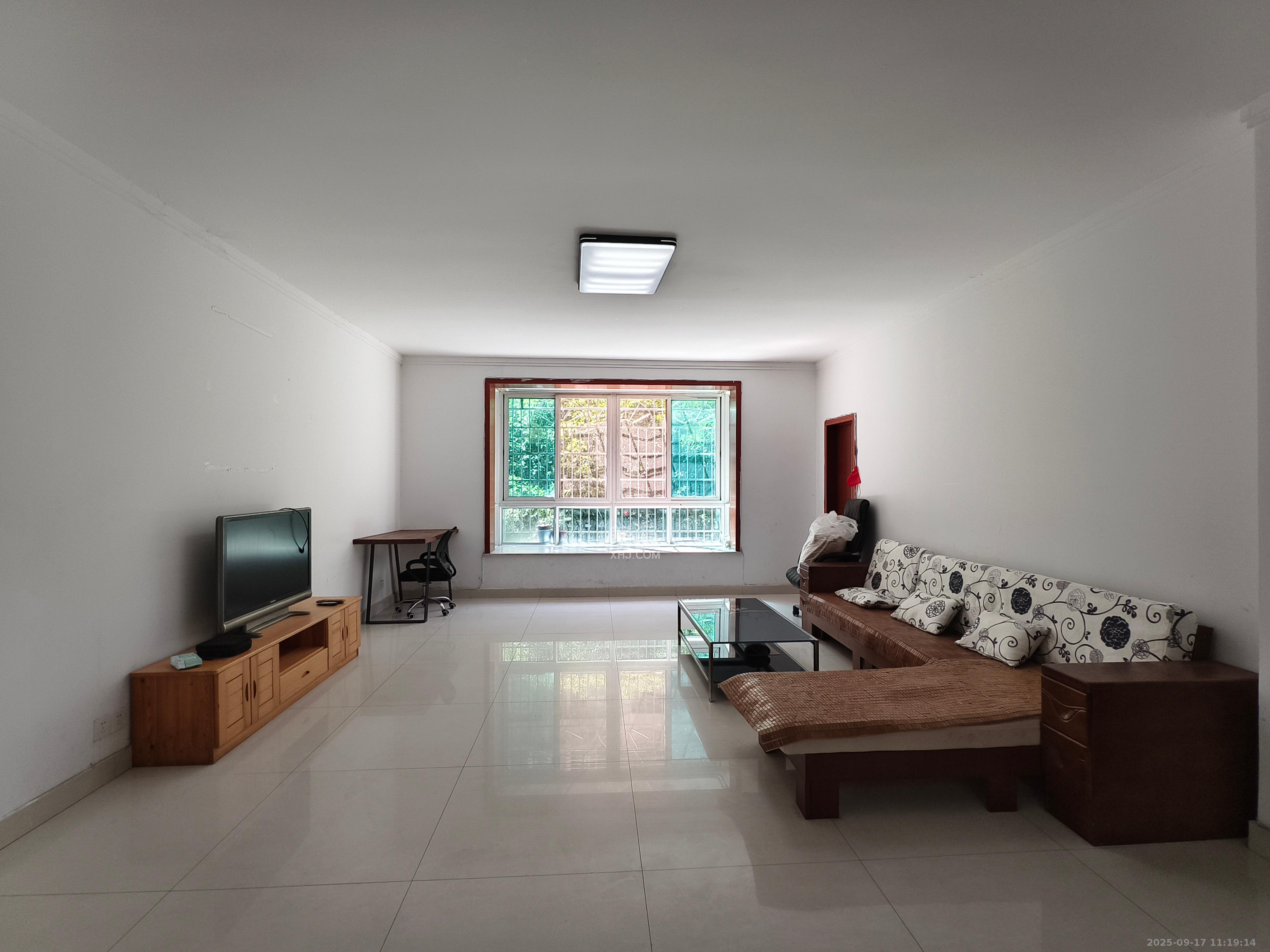 留香雅苑 3室2厅2卫 2580.0元/月 留香雅苑 3室2厅2卫 2580.0元/月室内图