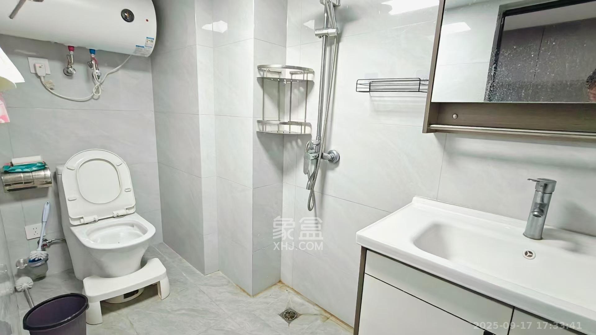 卓越江岸 1室0厅0卫 2400.0元/月 卓越江岸 1室0厅0卫 2400.0元/月室内图