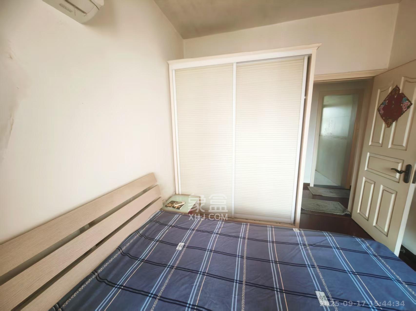 麓山才苑 3室2厅2卫 3500.0元/月 麓山才苑 3室2厅2卫 3500.0元/月室内图