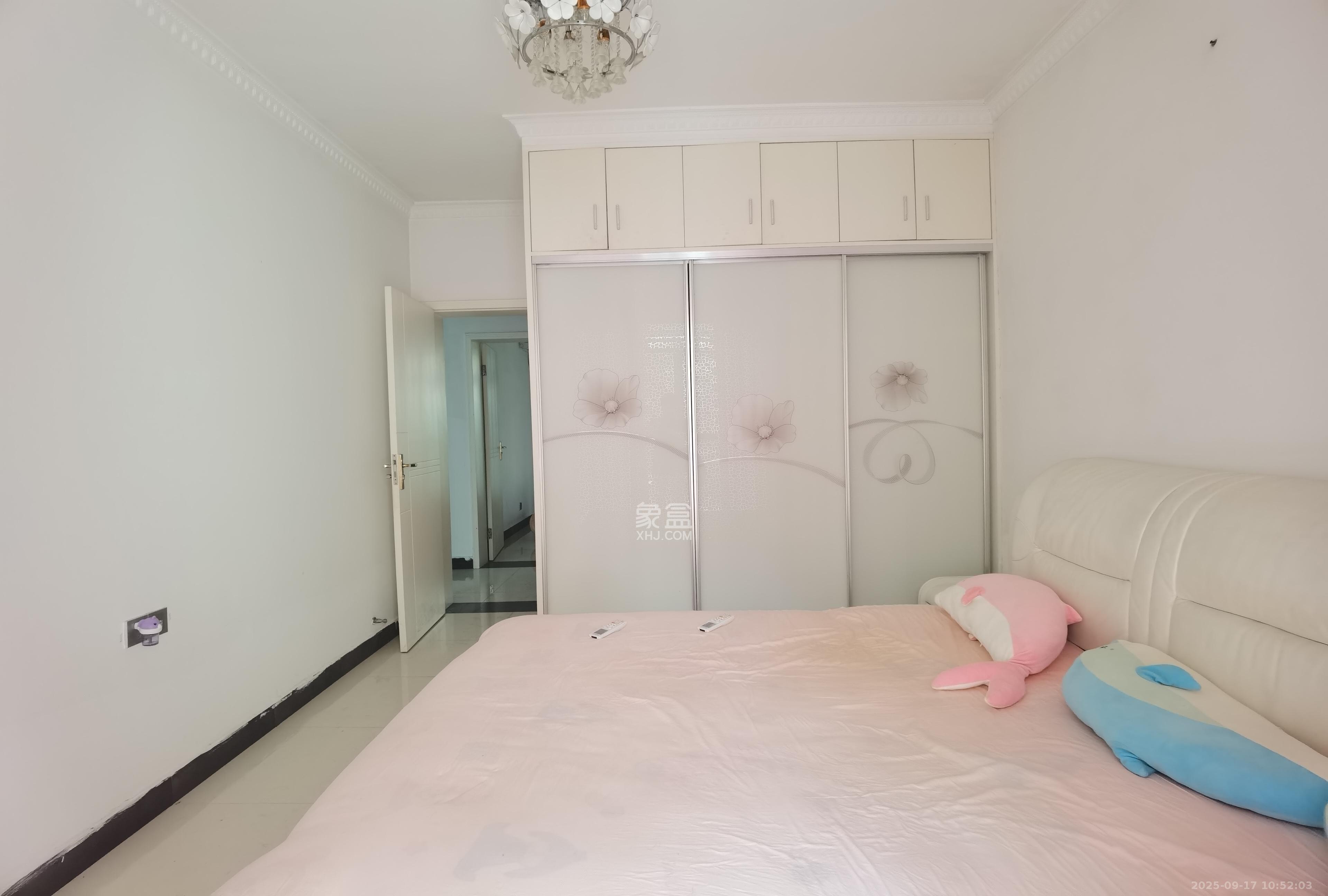 中新森林海  2室2厅1卫    1600.0元/月室内图