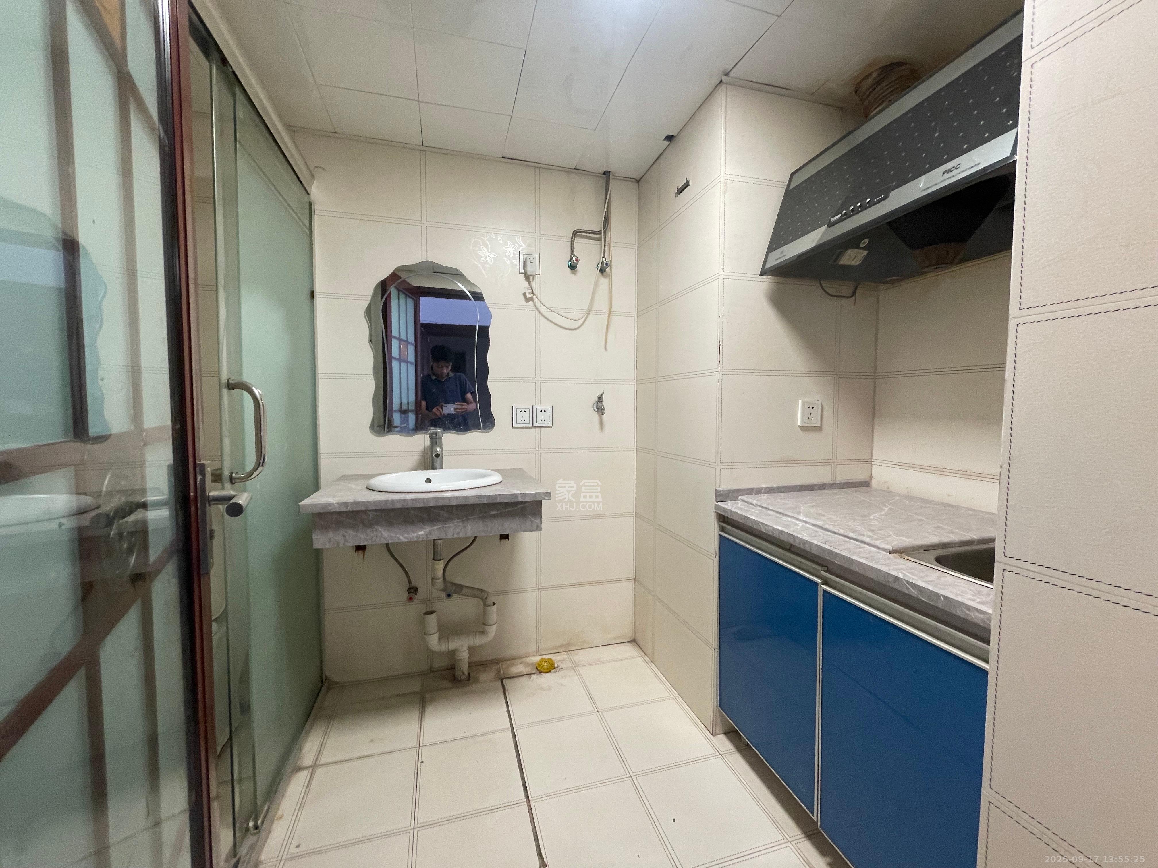 东上一品 1室0厅0卫 1500.0元/月 东上一品 1室0厅0卫 1500.0元/月室内图