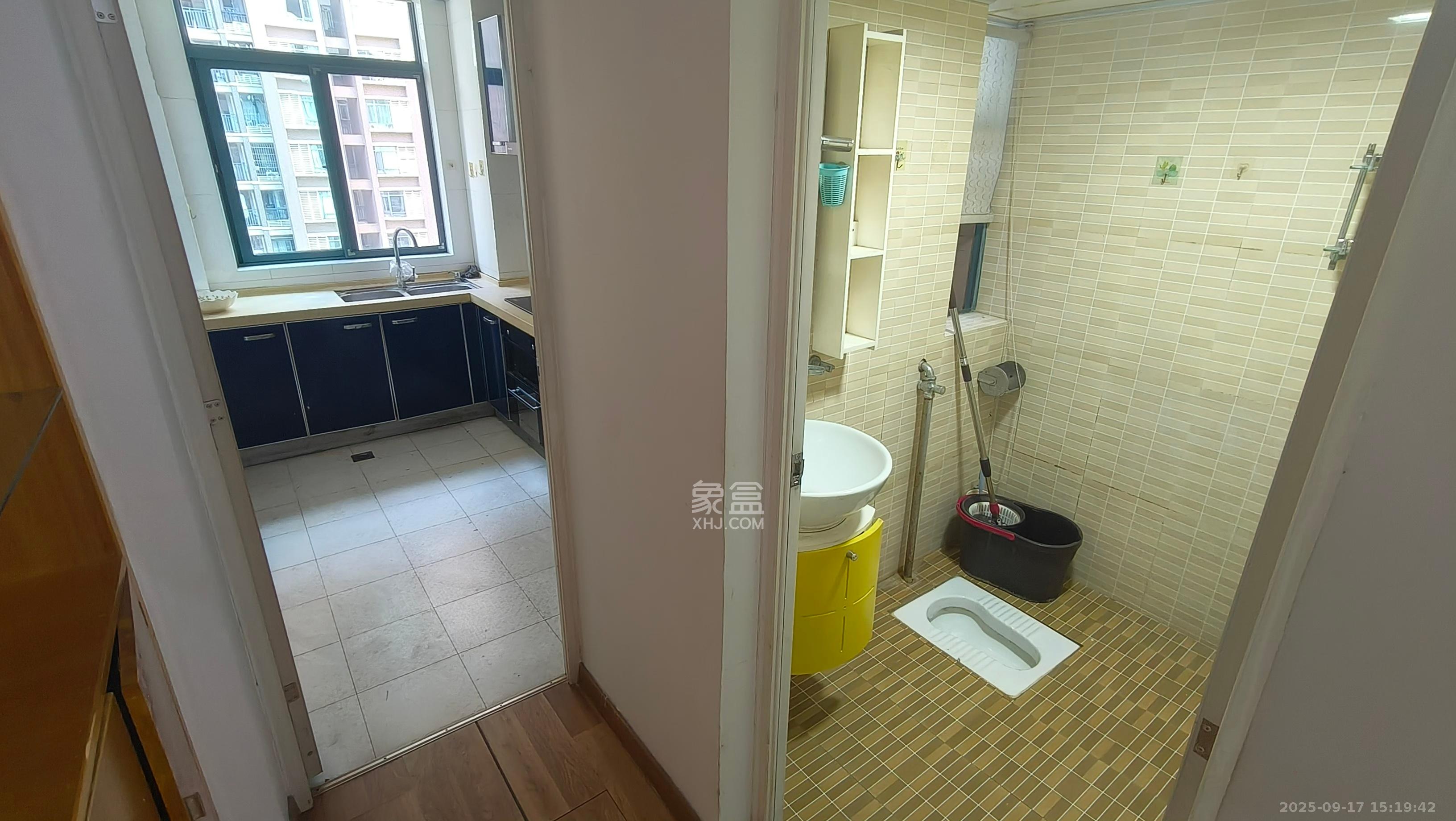 中江国际花城  3室2厅2卫    3400.0元/月室内图