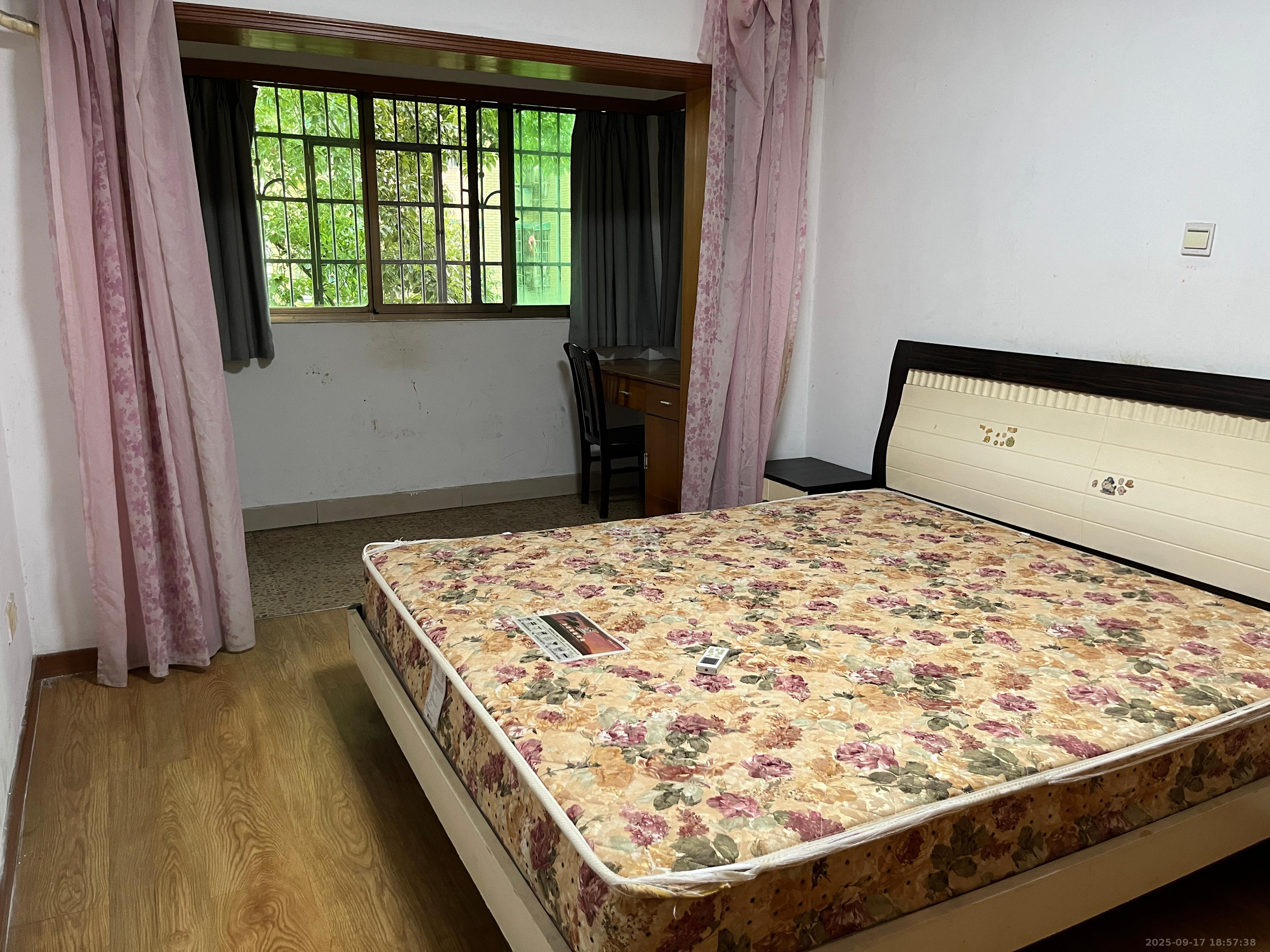 景香苑  2室2厅1卫    2000.0元/月室内图