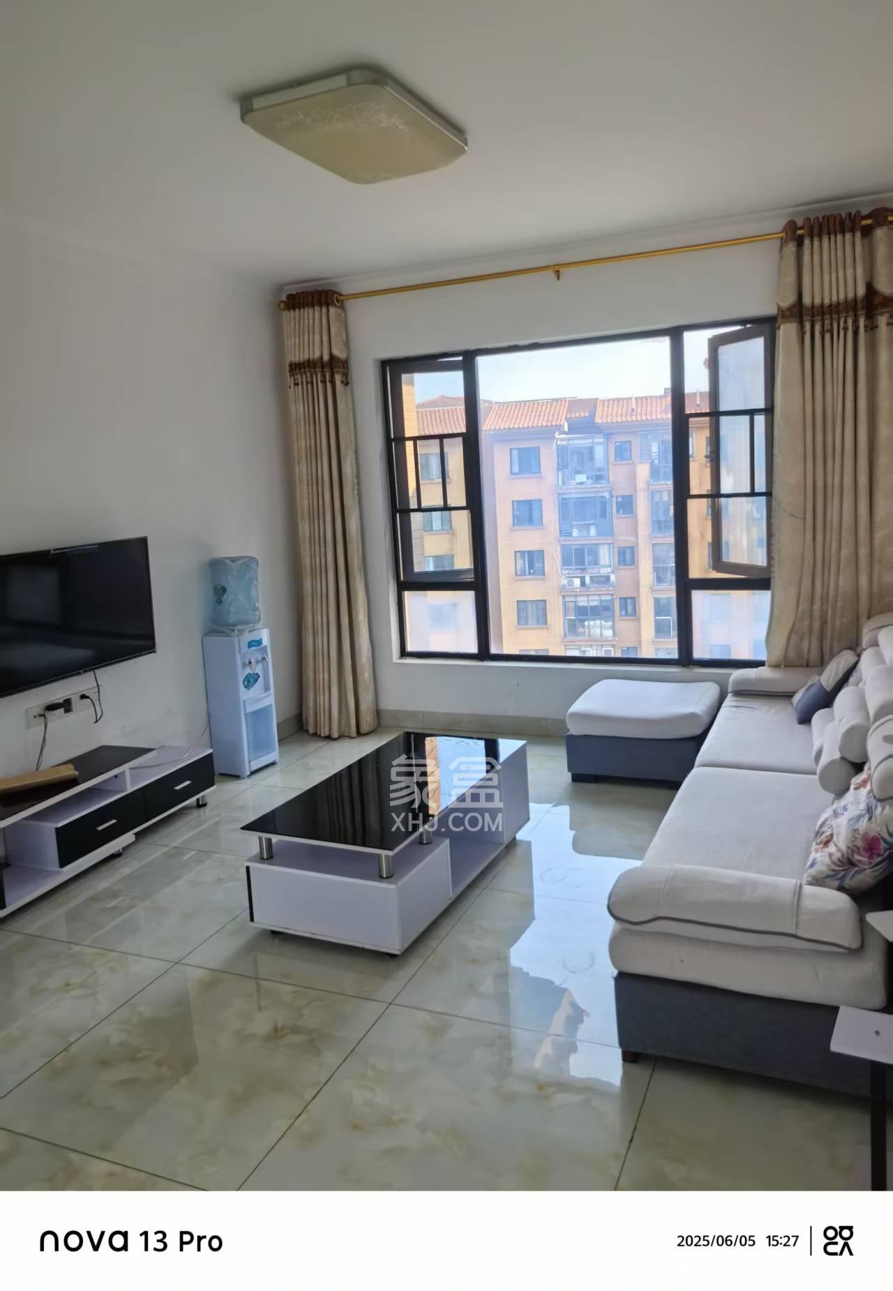 中信凯旋城（中信新城四期）  3室2厅1卫    1800.0元/月室内图