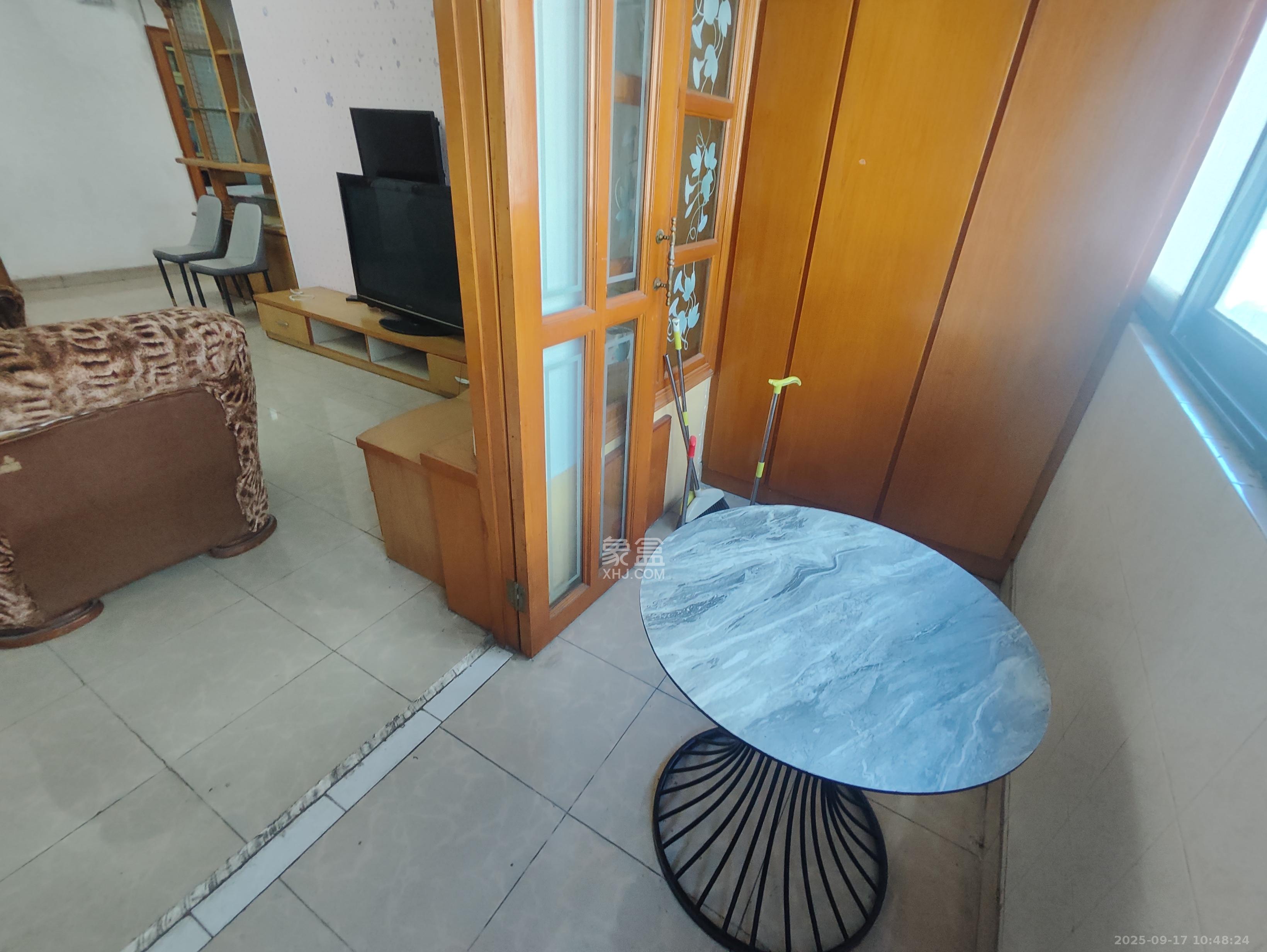 金叶公寓（原省烟草公司宿舍）  3室2厅1卫    1800.0元/月室内图