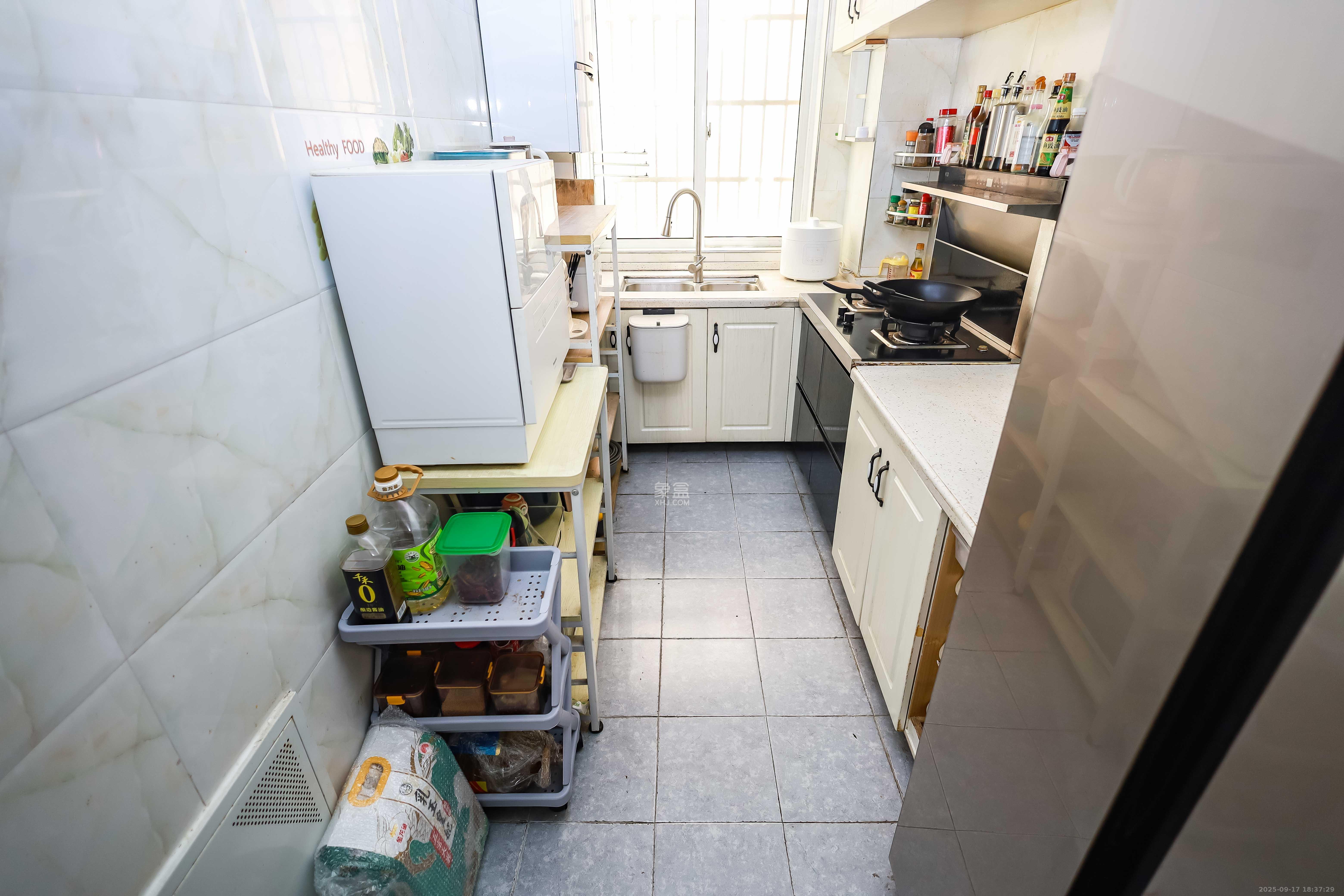 枫雅名苑  3室2厅2卫    136.0万 枫雅名苑  3室2厅2卫    136.0万厨房