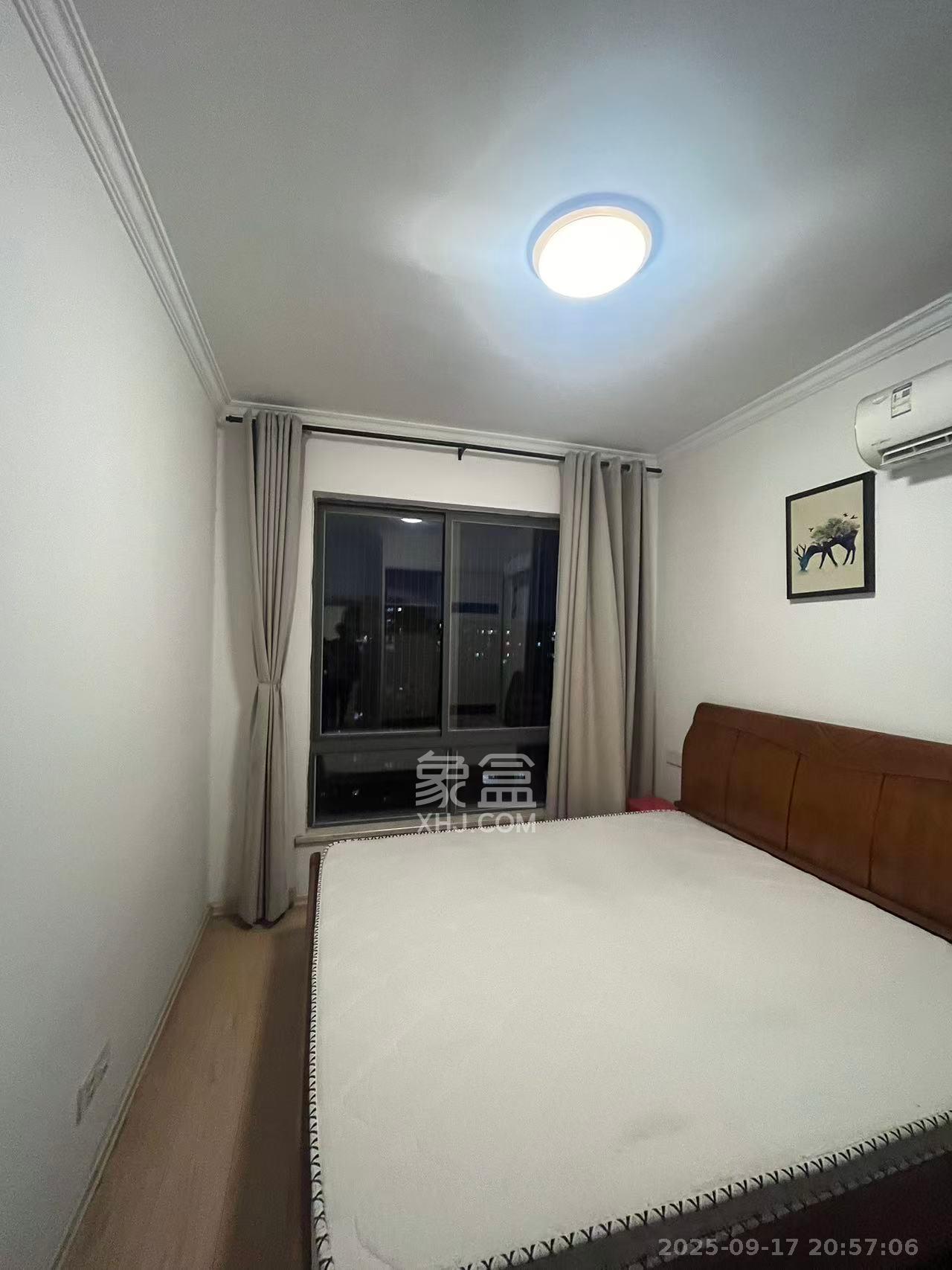 鑫远湘府华城  3室2厅1卫    2500.0元/月室内图