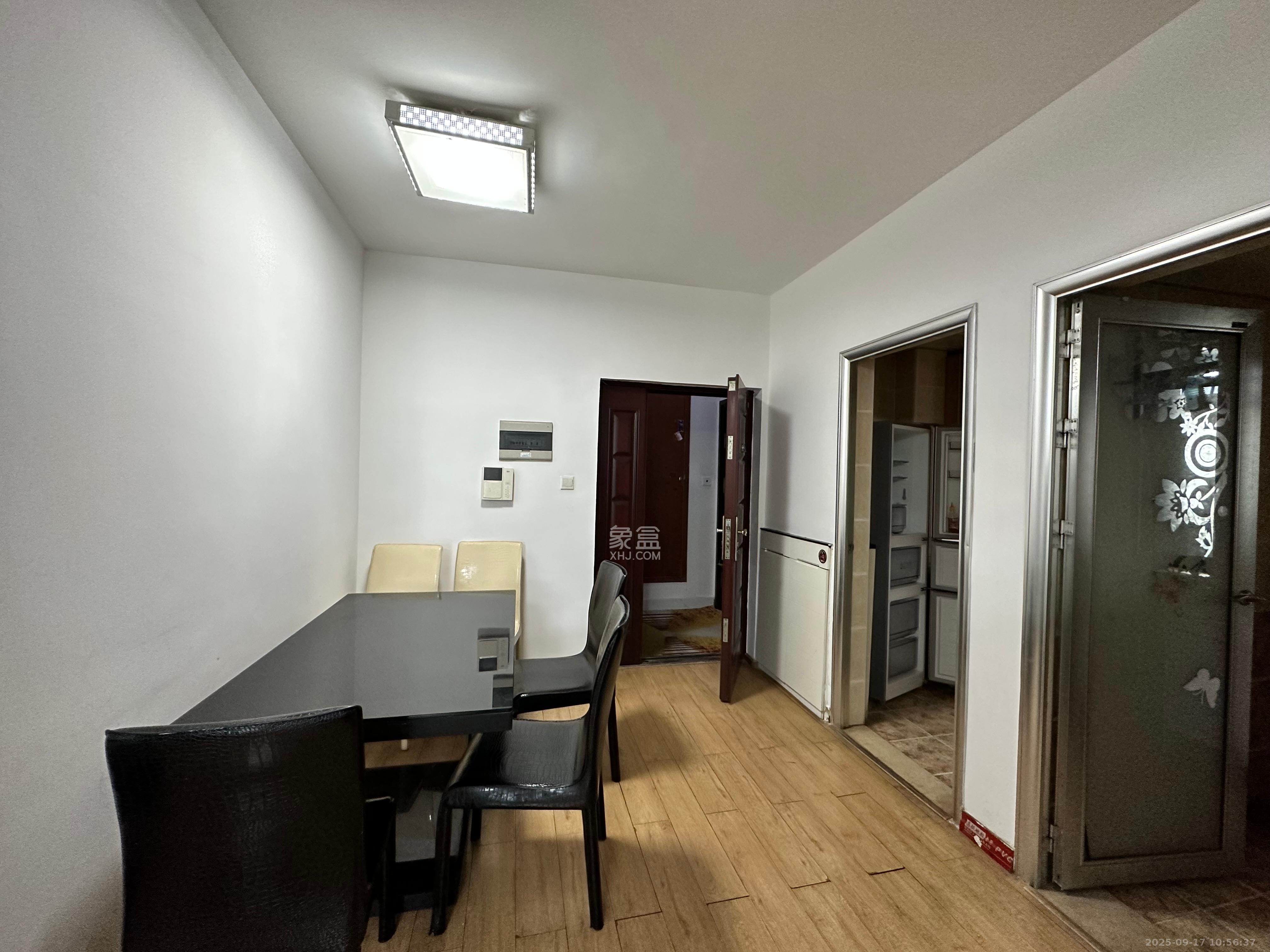 湘府9号 2室1厅1卫 2000.0元/月 湘府9号 2室1厅1卫 2000.0元/月室内图