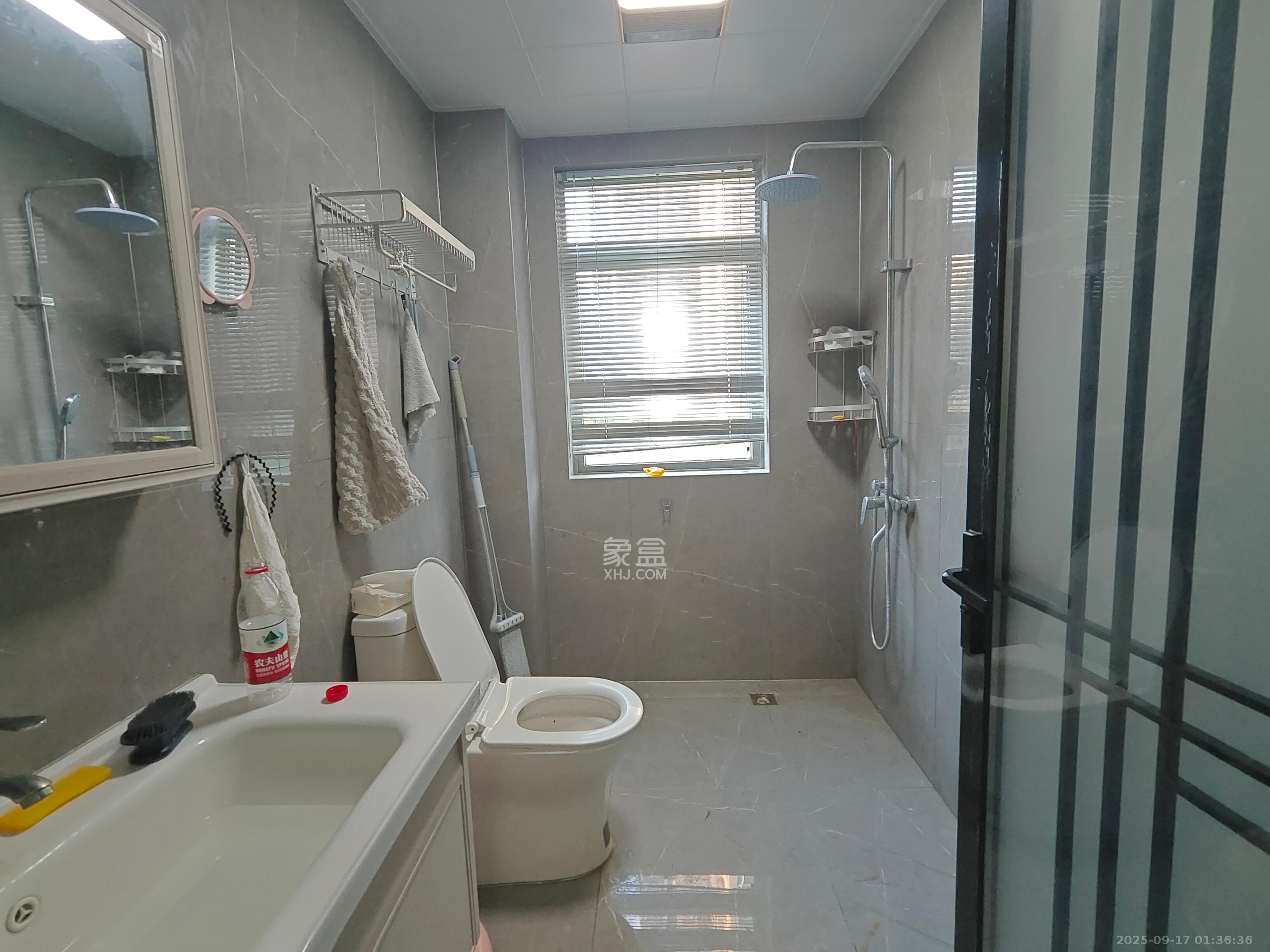 湖湘奥林匹克花园  4室2厅2卫    2400.0元/月 湖湘奥林匹克花园  4室2厅2卫    2400.0元/月室内图