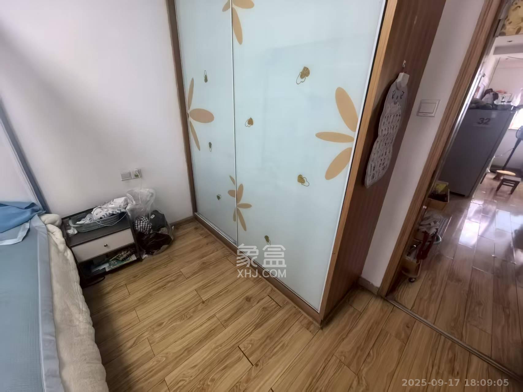 新民小区 2室2厅1卫 2000.0元/月 新民小区 2室2厅1卫 2000.0元/月室内图