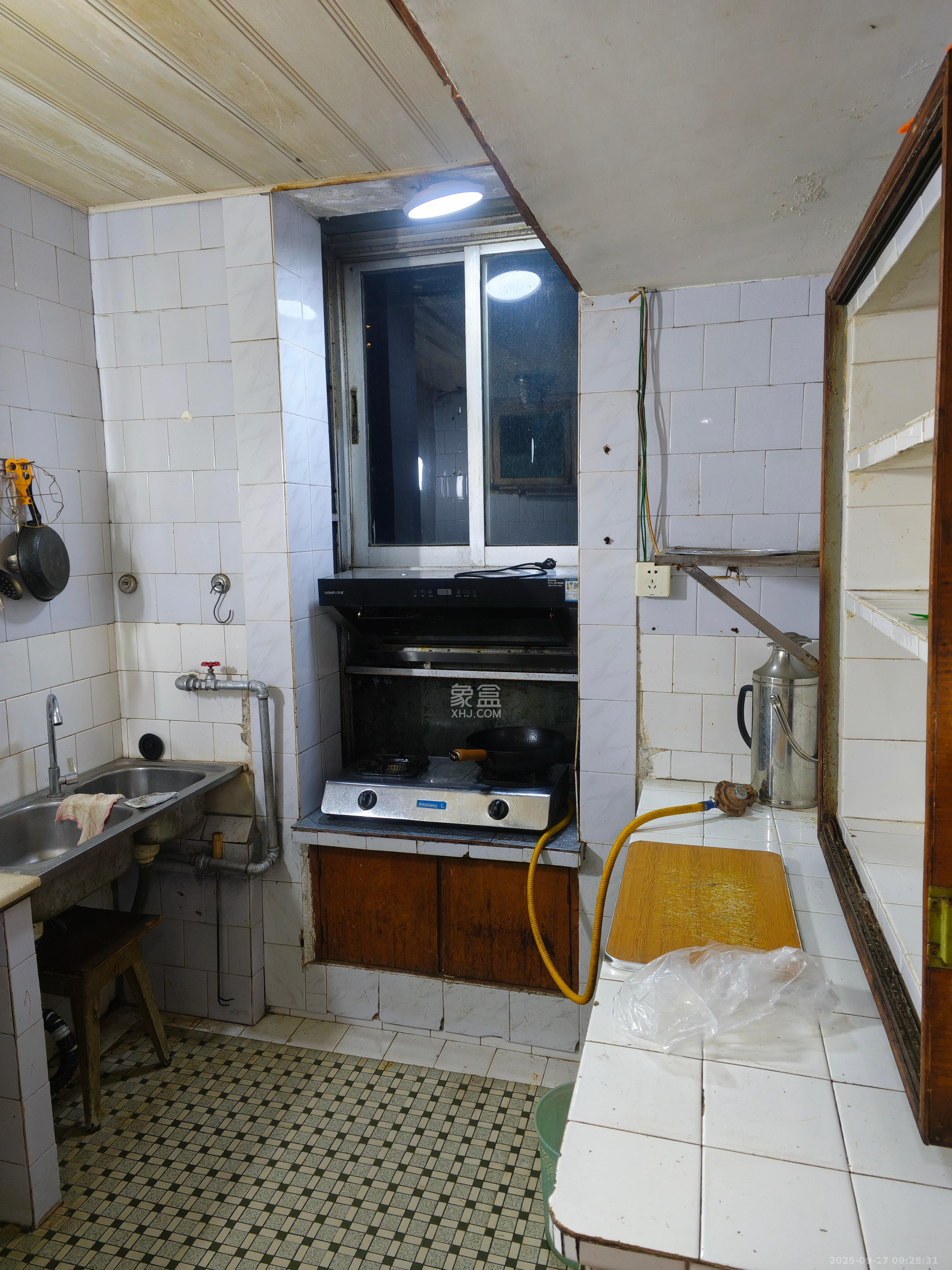 红旗区二片 2室1厅1卫 1500.0元/月 红旗区二片 2室1厅1卫 1500.0元/月室内图