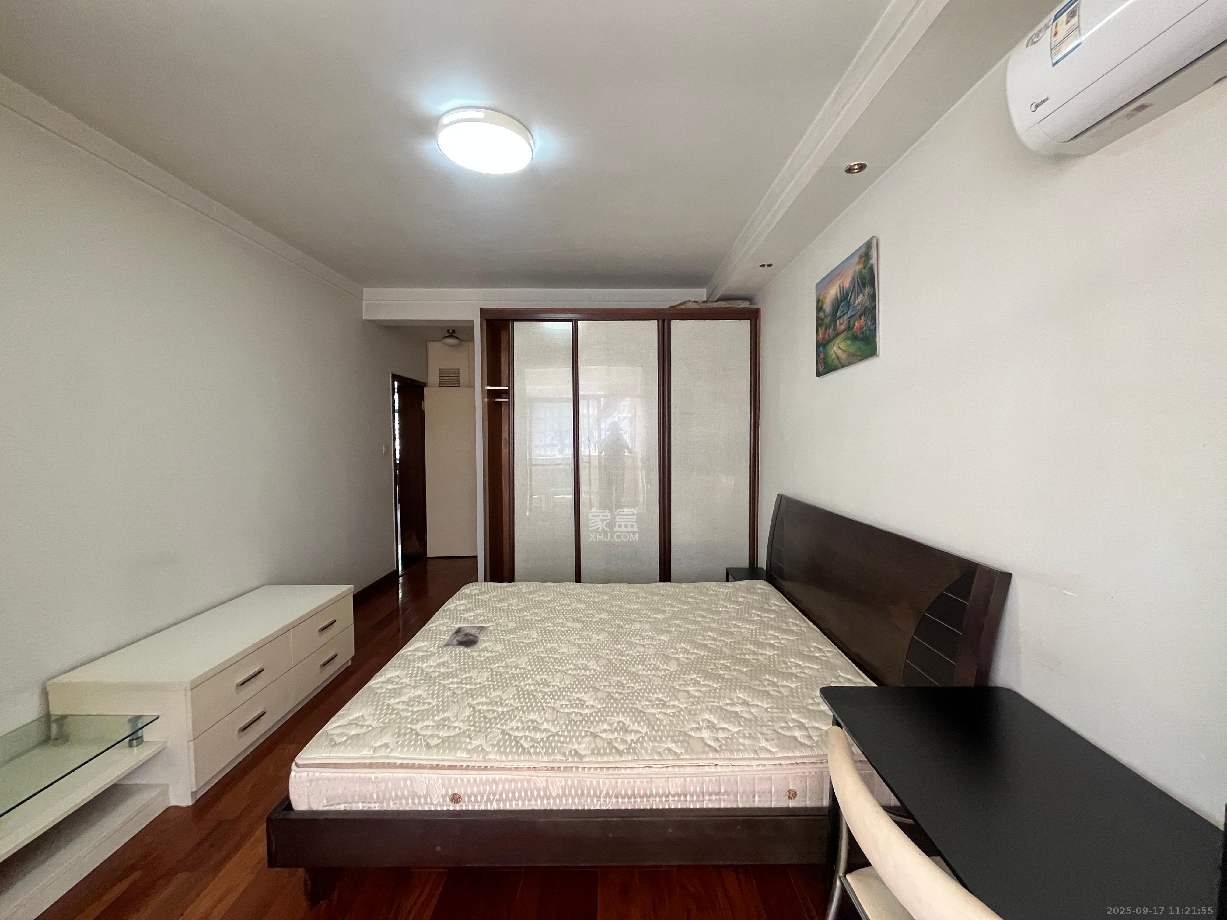 金星公寓  3室2厅2卫    2200.0元/月室内图