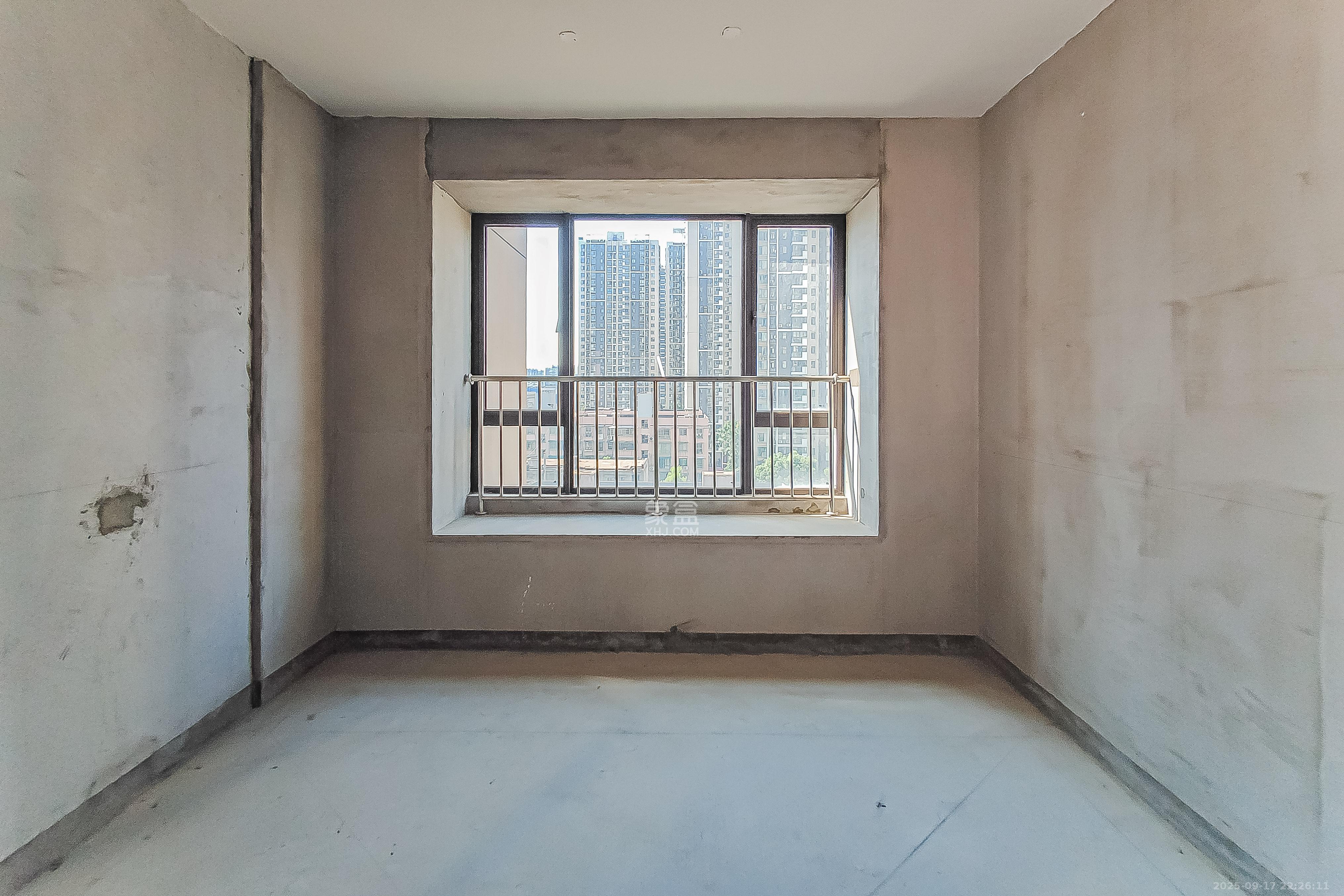 建发央玺（建发泱玺雅苑）  4室2厅2卫    287.0万卧室