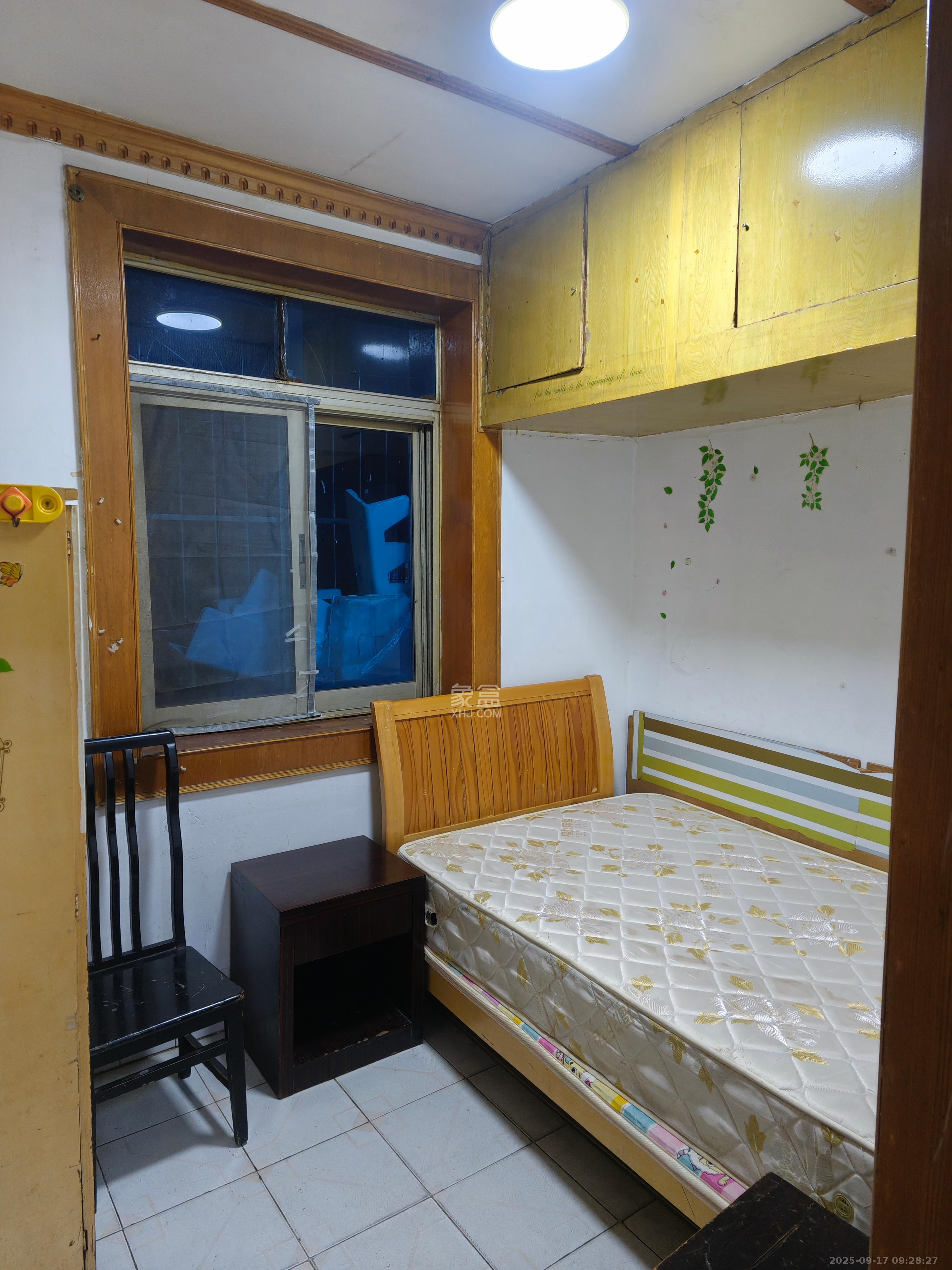 红旗区二片 2室1厅1卫 1500.0元/月 红旗区二片 2室1厅1卫 1500.0元/月室内图