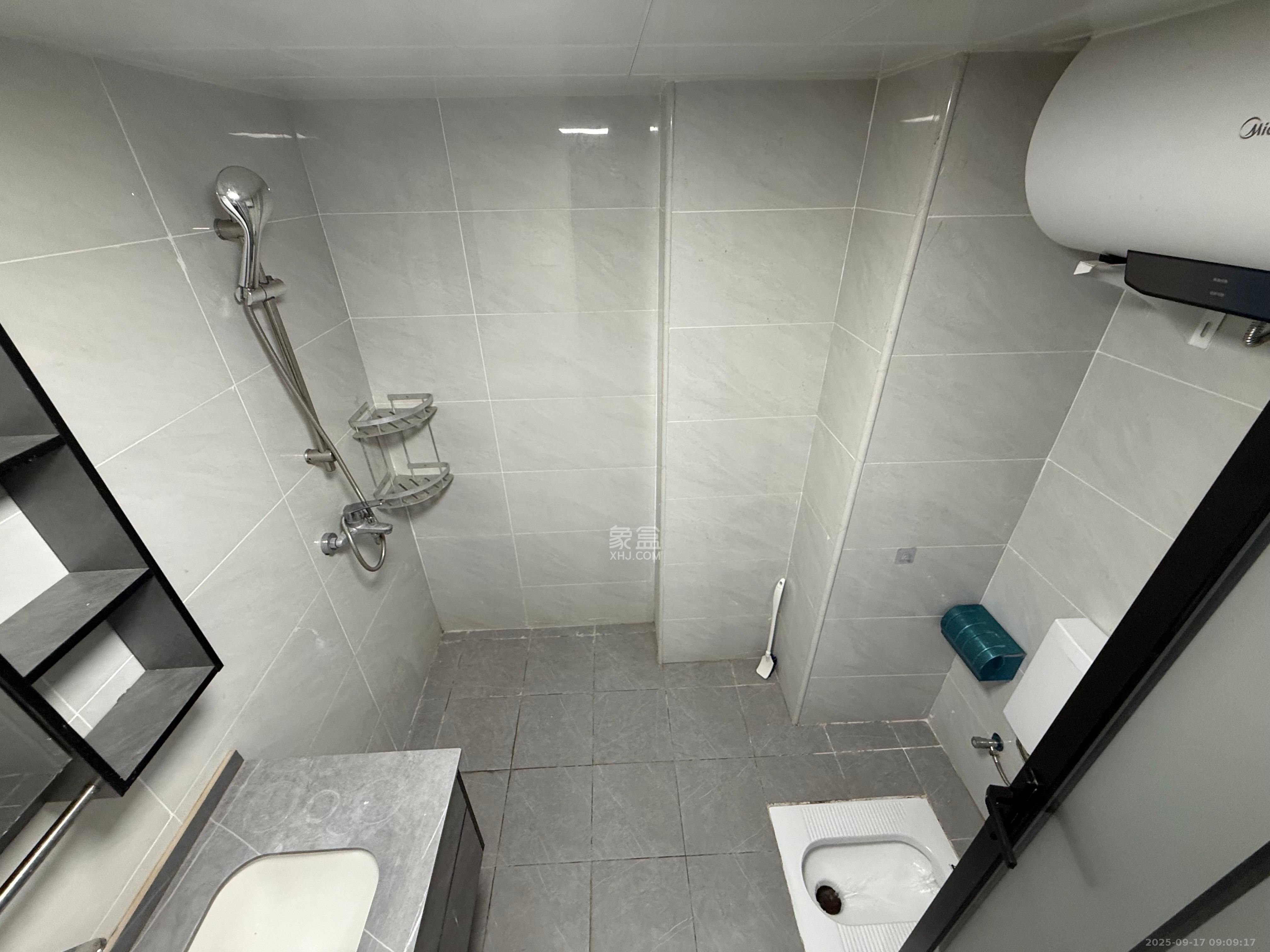 嘉宇银杉(嘉宇西苑) 2室1厅1卫 1600.0元/月 嘉宇银杉(嘉宇西苑) 2室1厅1卫 1600.0元/月室内图