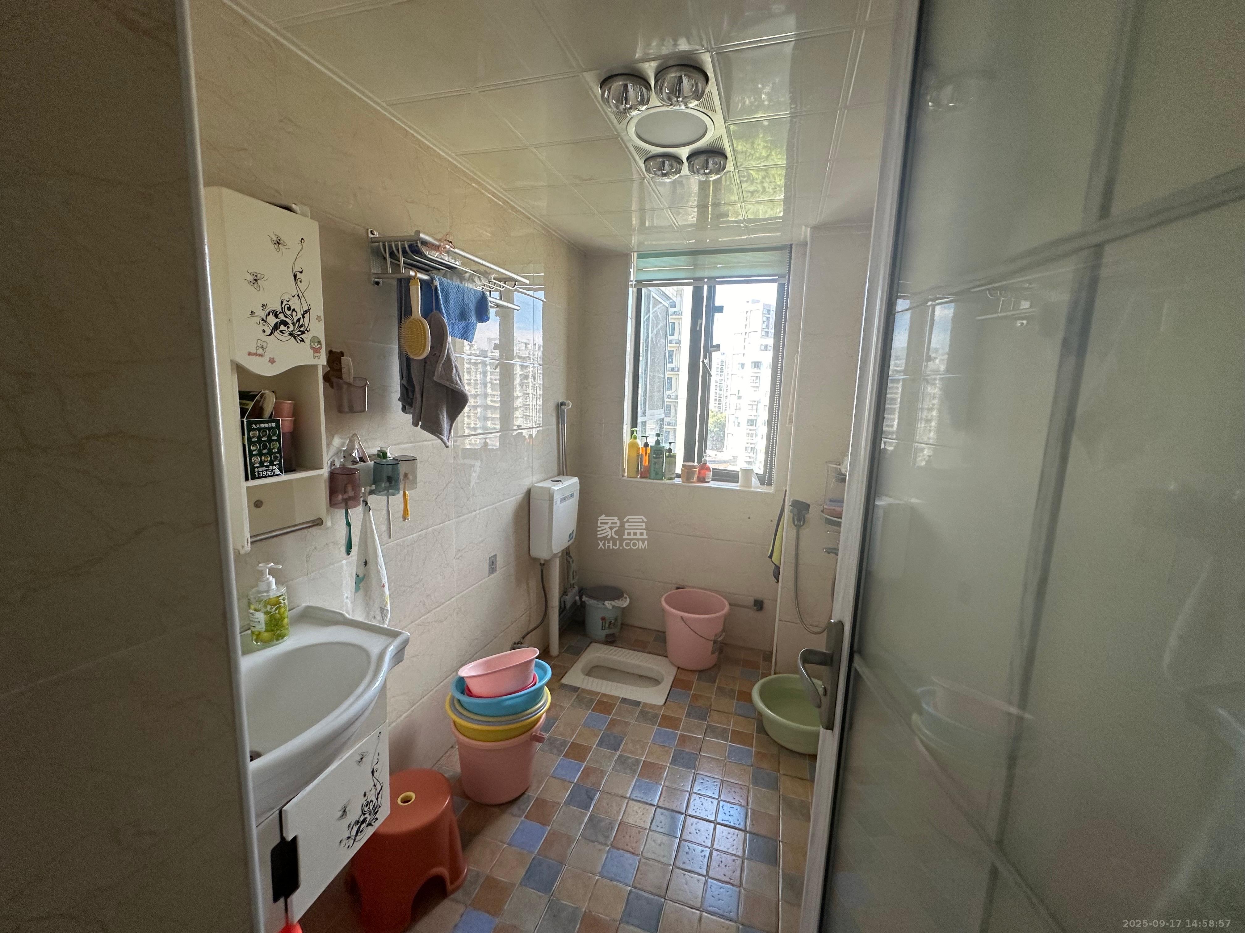 丽水熙园 3室2厅2卫 2600.0元/月 丽水熙园 3室2厅2卫 2600.0元/月室内图