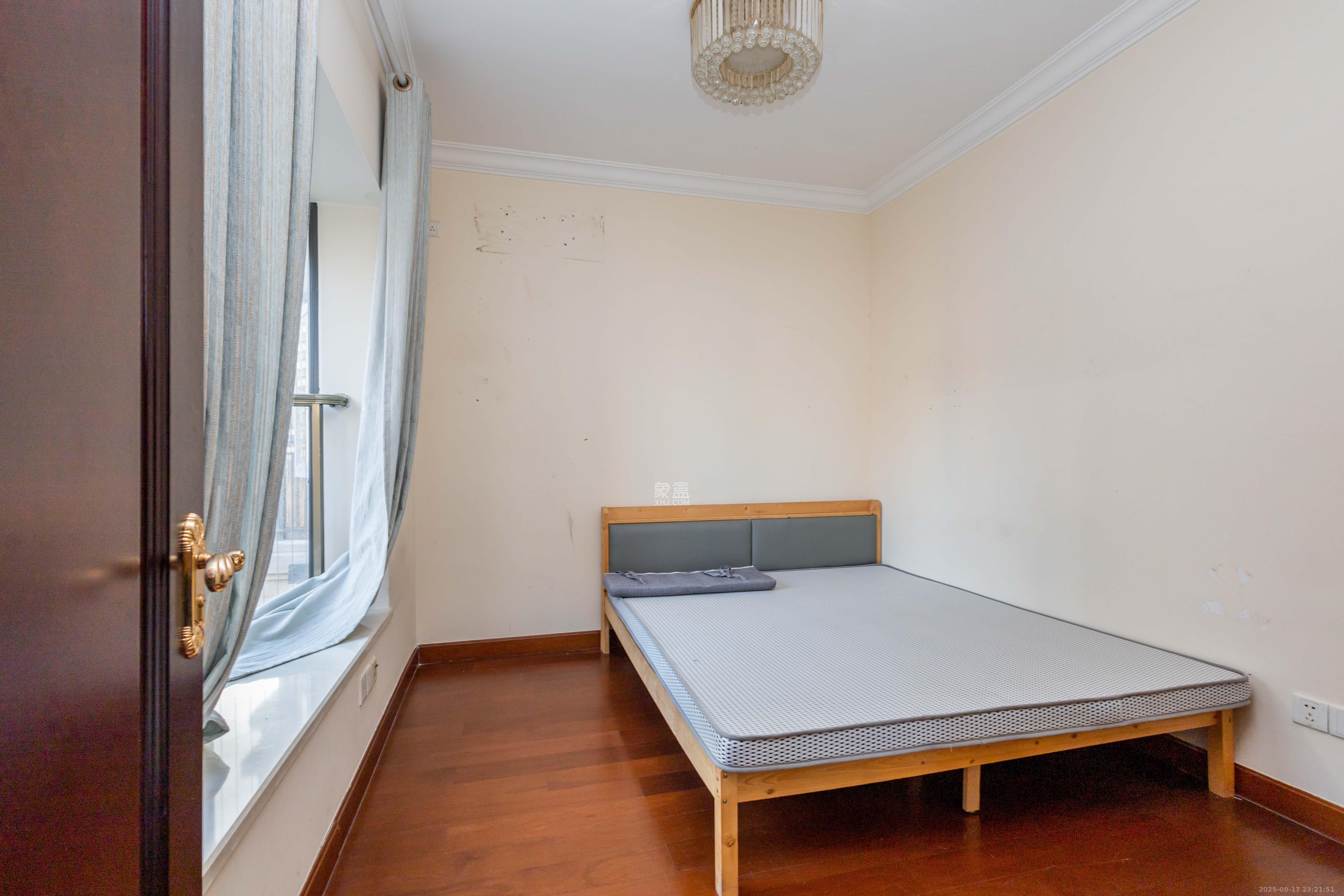 恒大江湾  4室2厅2卫    125.0万卧室