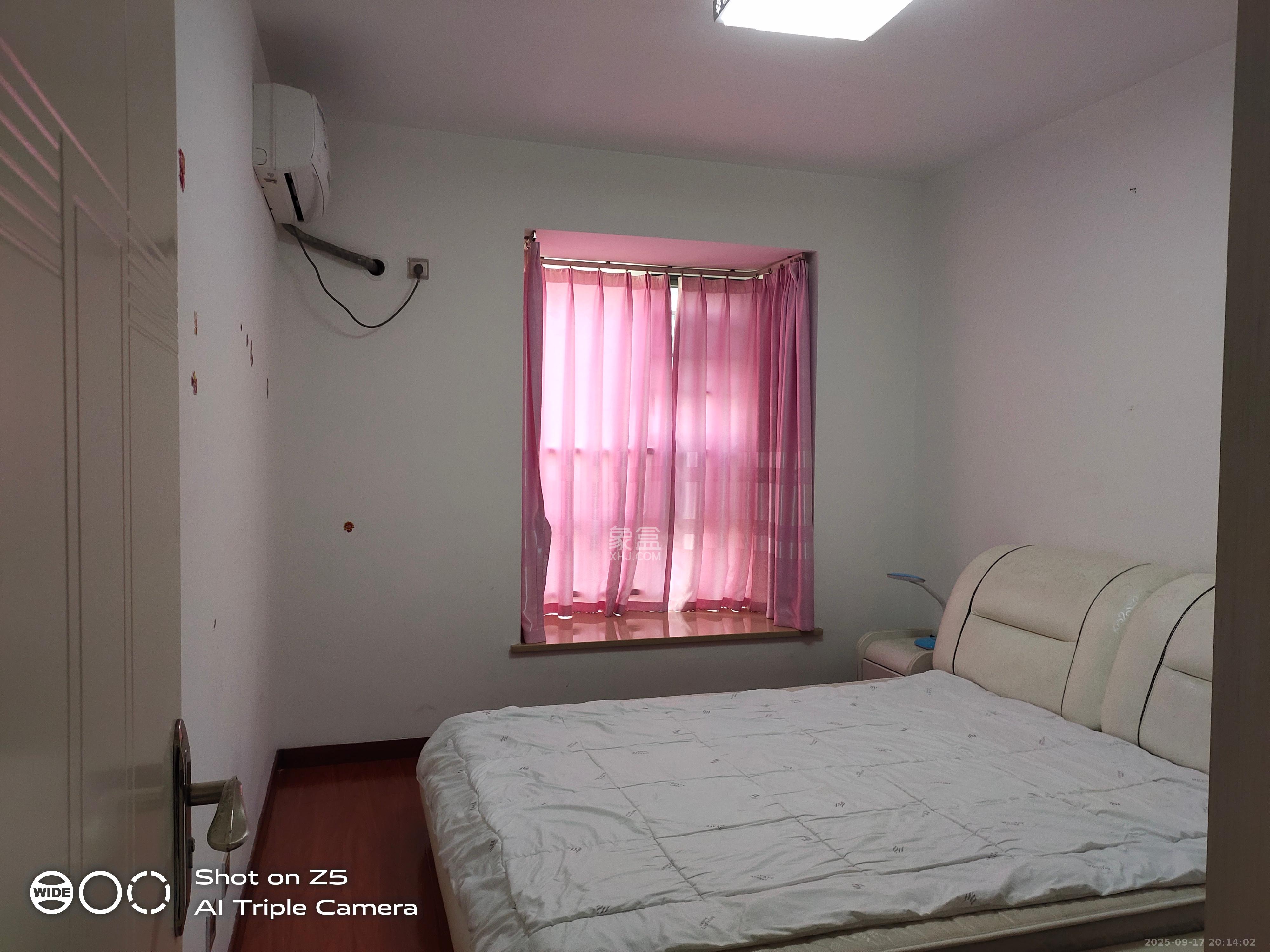 恒广国际景园一二区 2室2厅1卫 2000.0元/月 恒广国际景园一二区 2室2厅1卫 2000.0元/月室内图