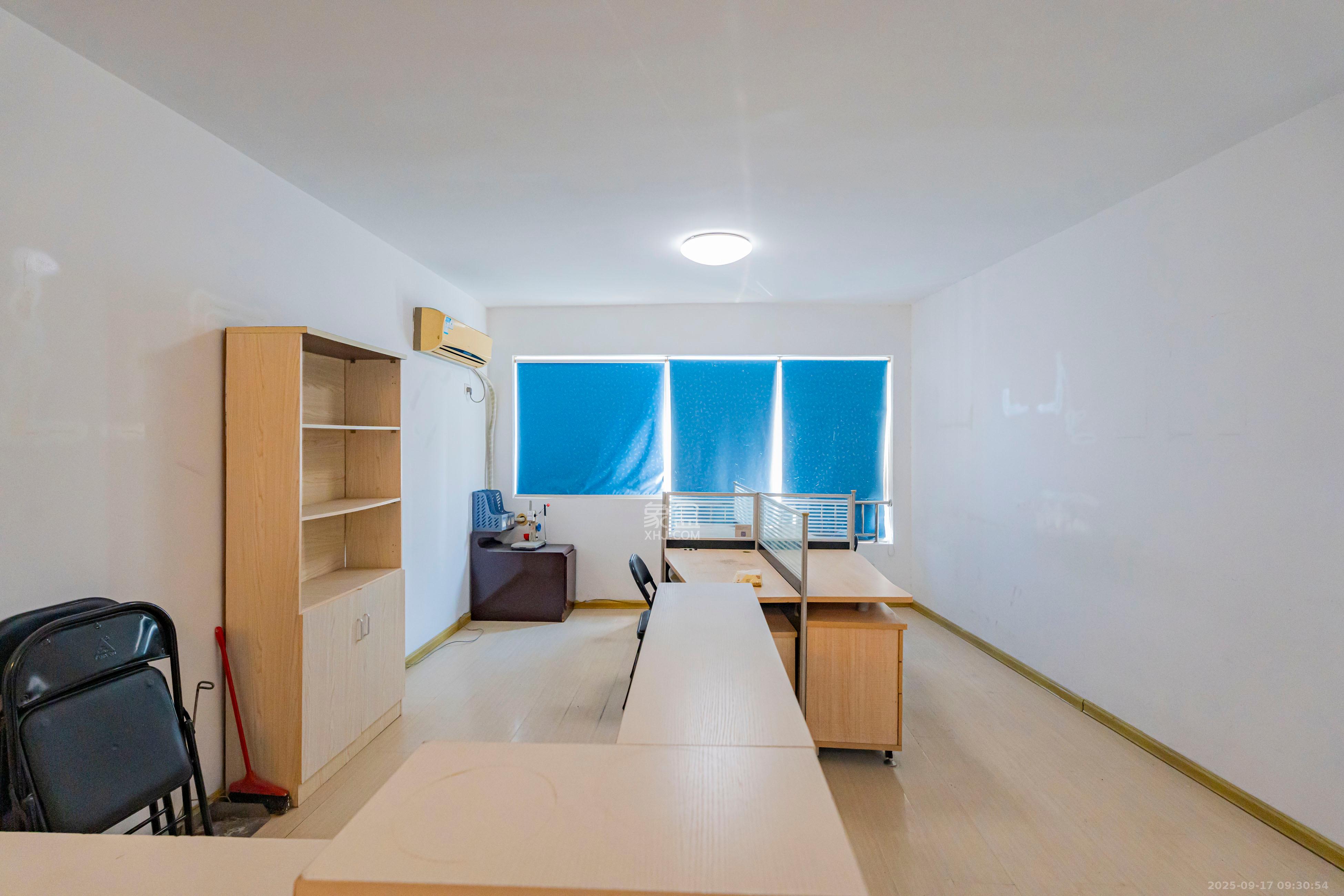 四季美景一、二期 1室2厅1卫 1500.0元/月 四季美景一、二期 1室2厅1卫 1500.0元/月室内图