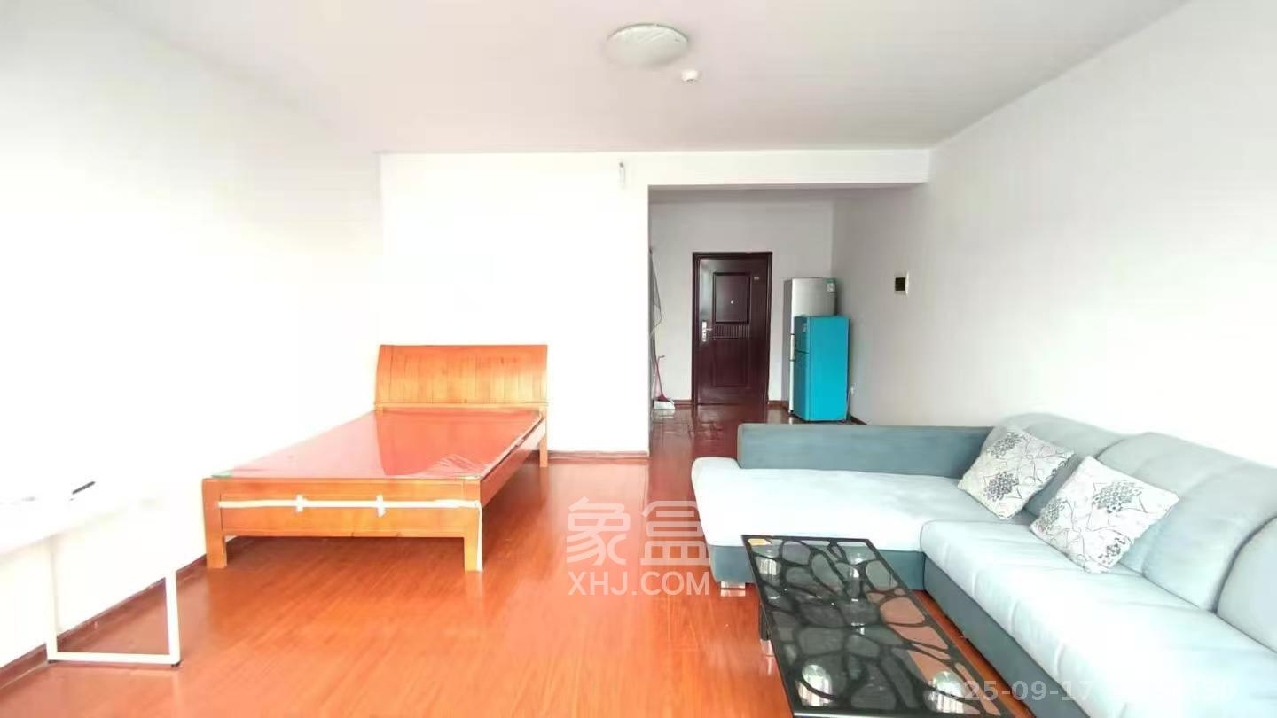 锦湘国际星城三期(锦绣苑) 1室1厅1卫 1500.0元/月 锦湘国际星城三期(锦绣苑) 1室1厅1卫 1500.0元/月室内图