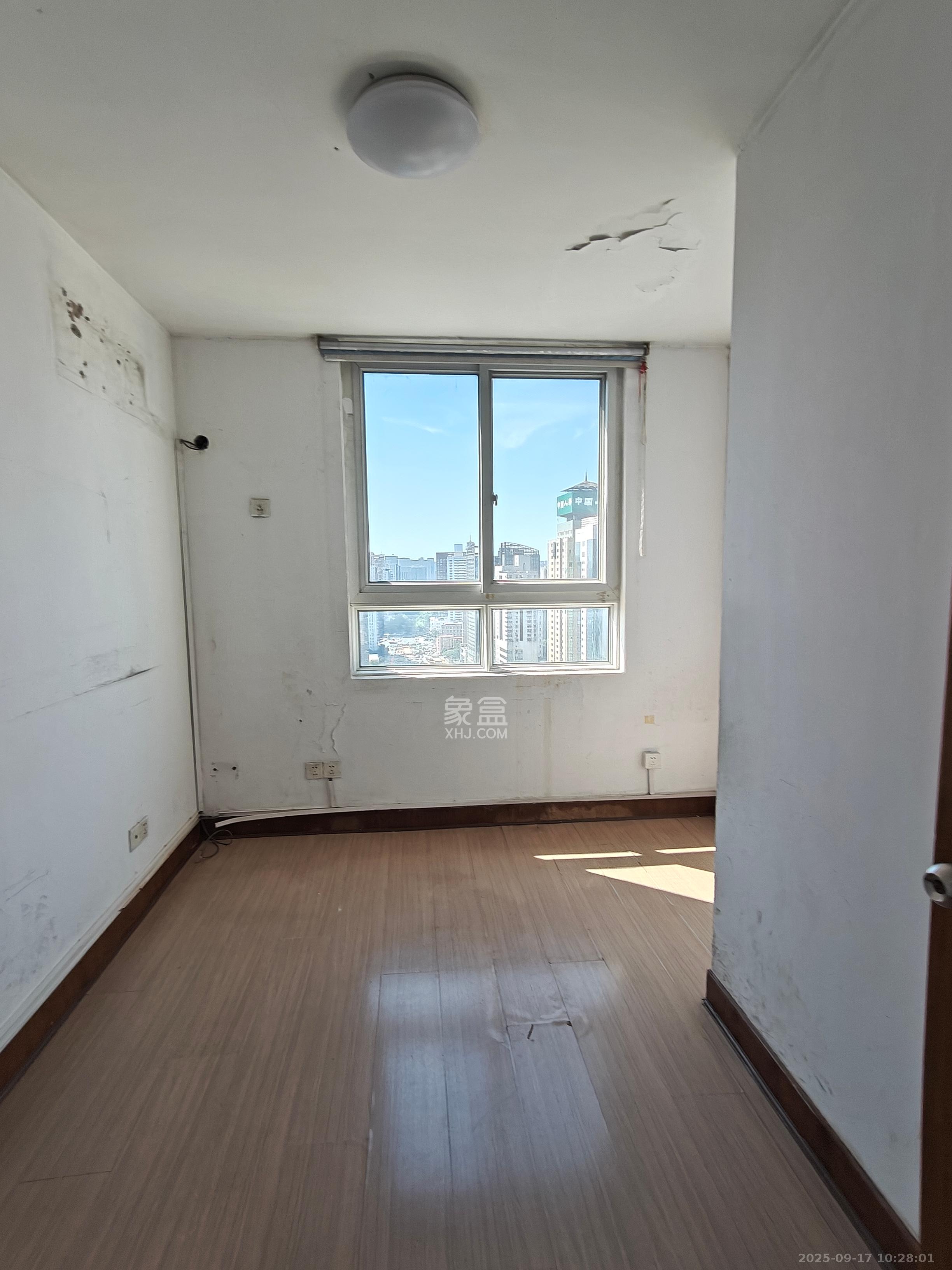 君临天厦 4室1厅1卫 3000.0元/月 君临天厦 4室1厅1卫 3000.0元/月室内图