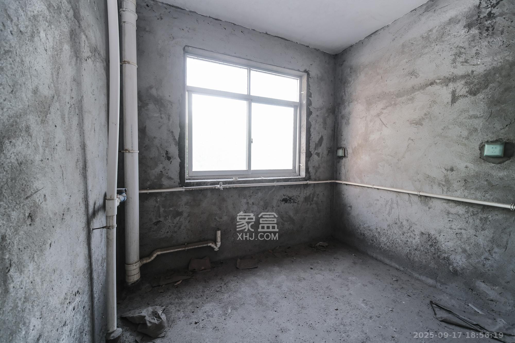 银园公寓（长沙县）  3室2厅2卫    80.0万厨房