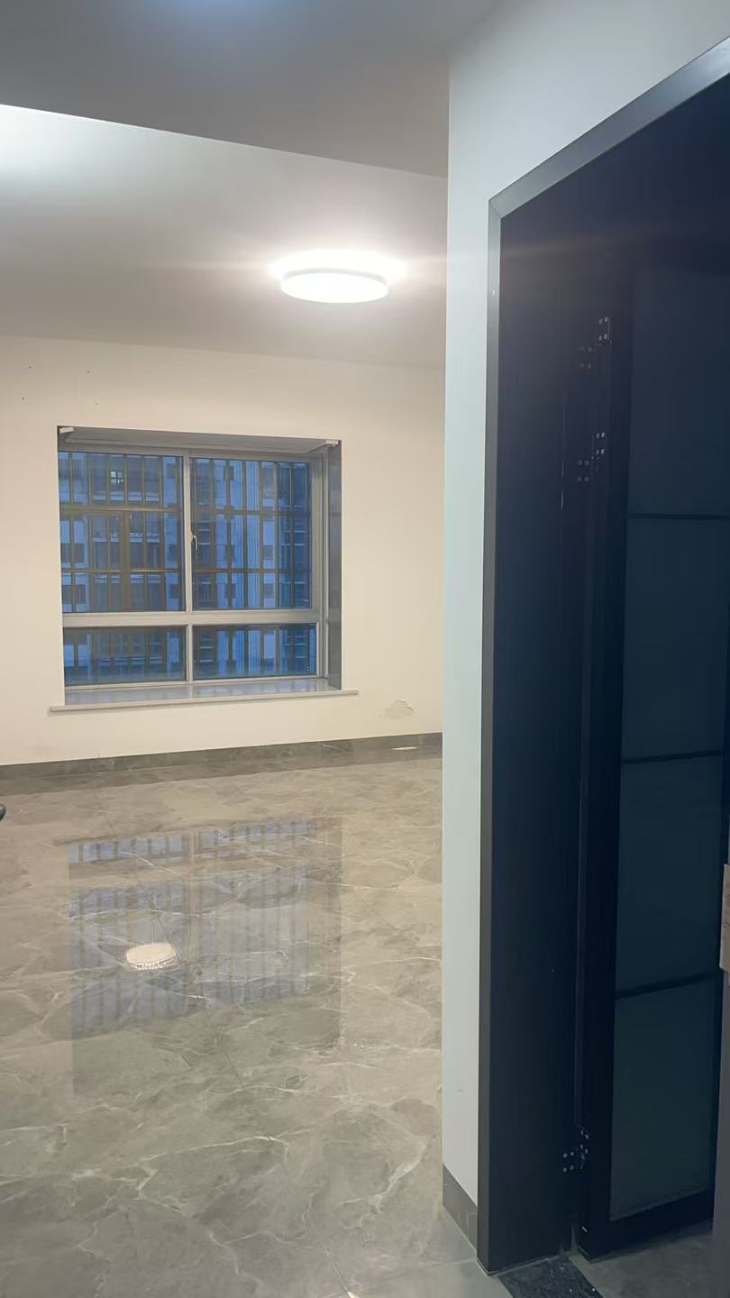 蓝水湾二期 3室2厅1卫 3000.0元/月 蓝水湾二期 3室2厅1卫 3000.0元/月室内图