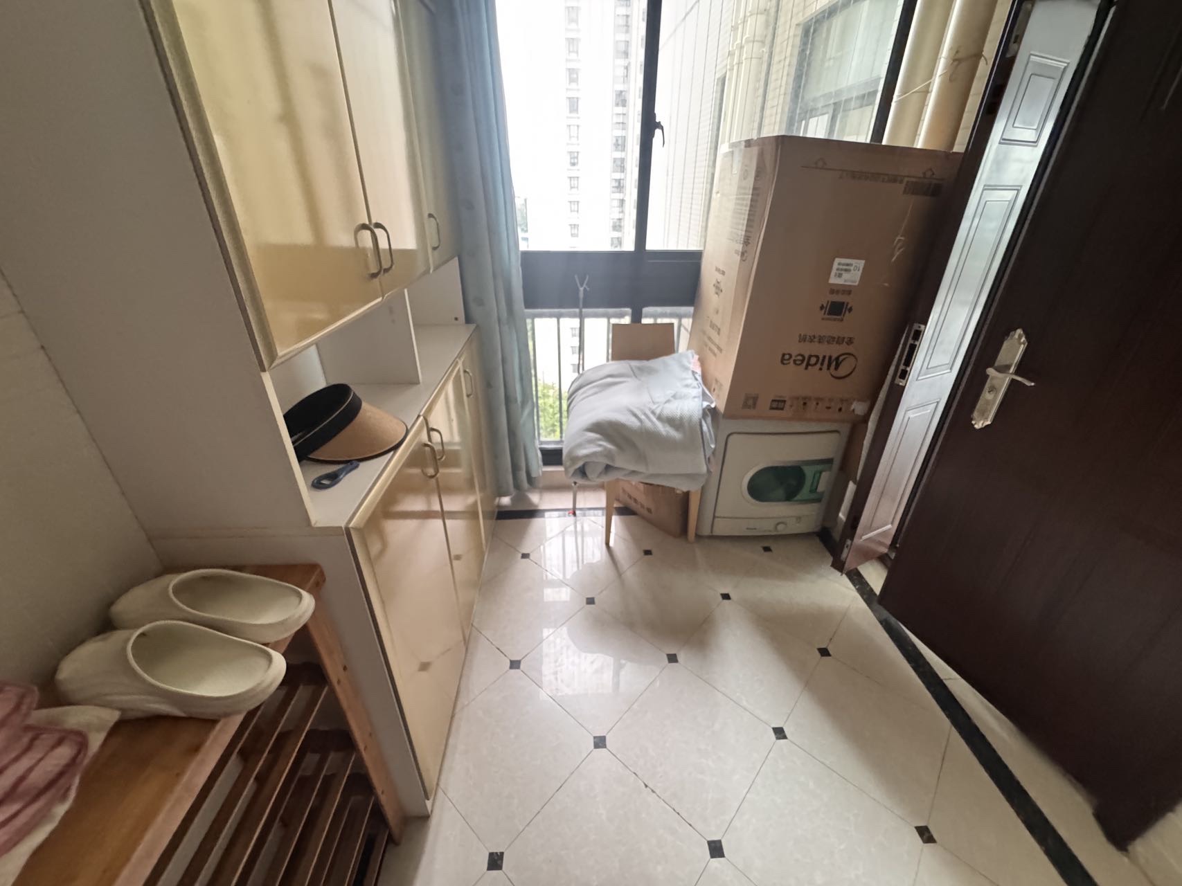 金碧文华  3室2厅2卫   3700.00元/月室内图